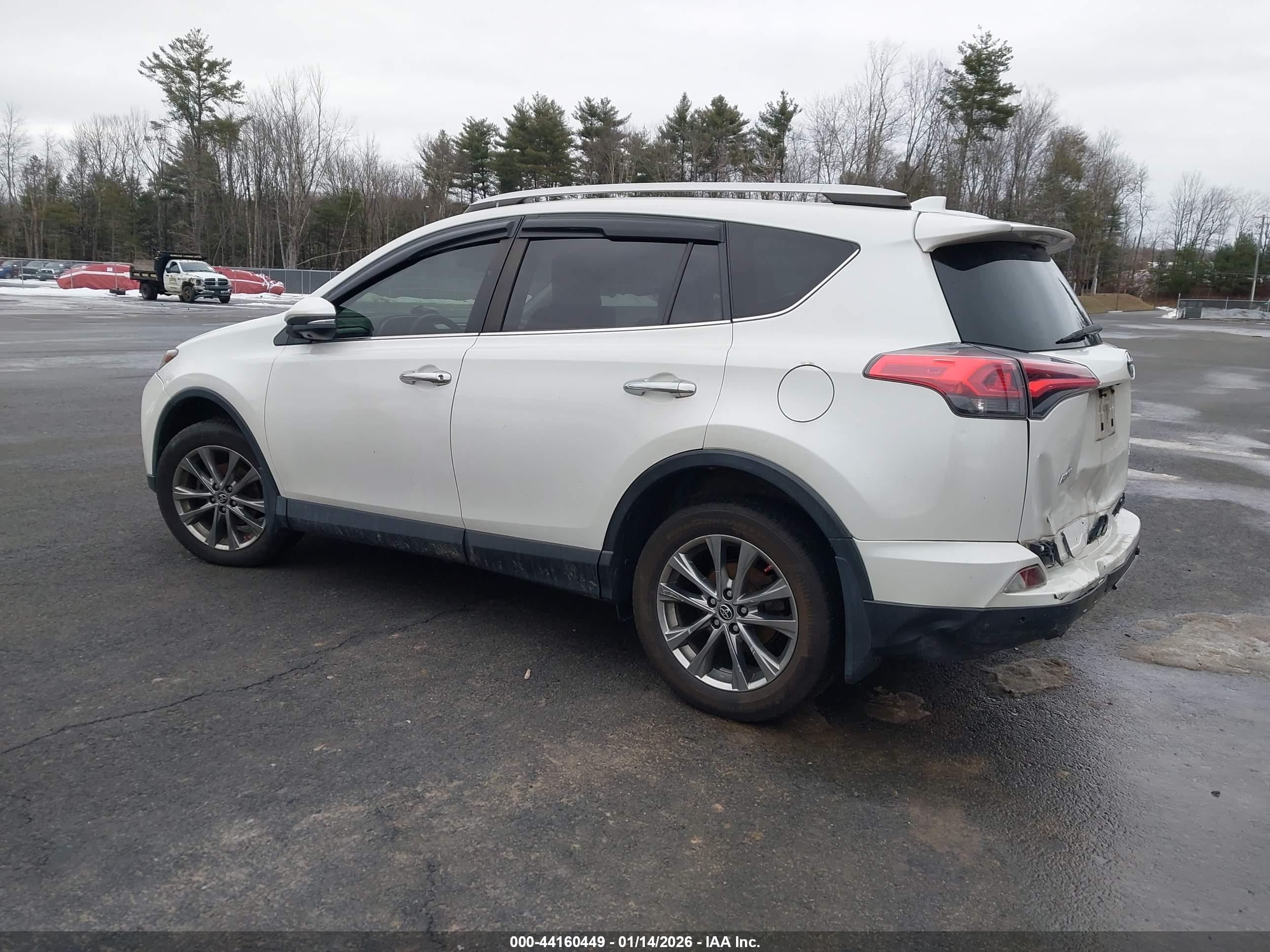 TOYOTA RAV4 image 3