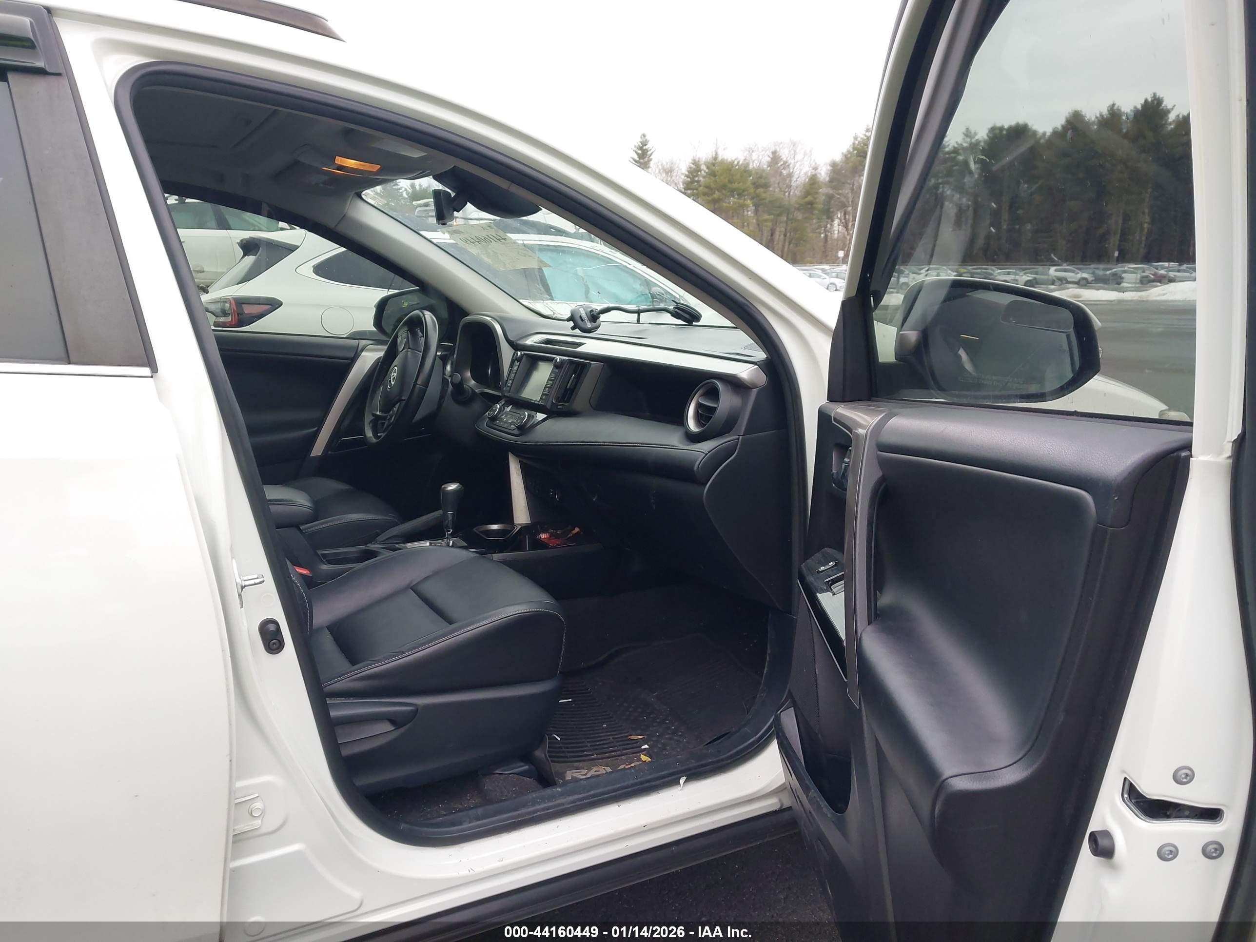 TOYOTA RAV4 image 5