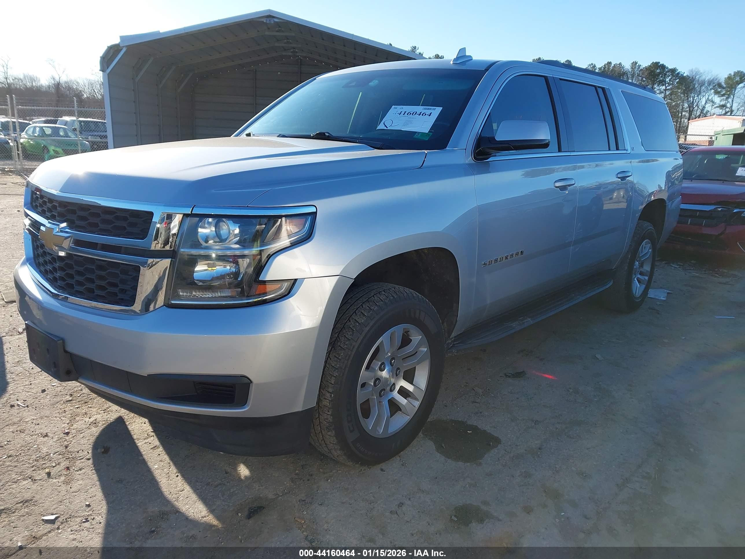 CHEVROLET SUBURBAN image 2