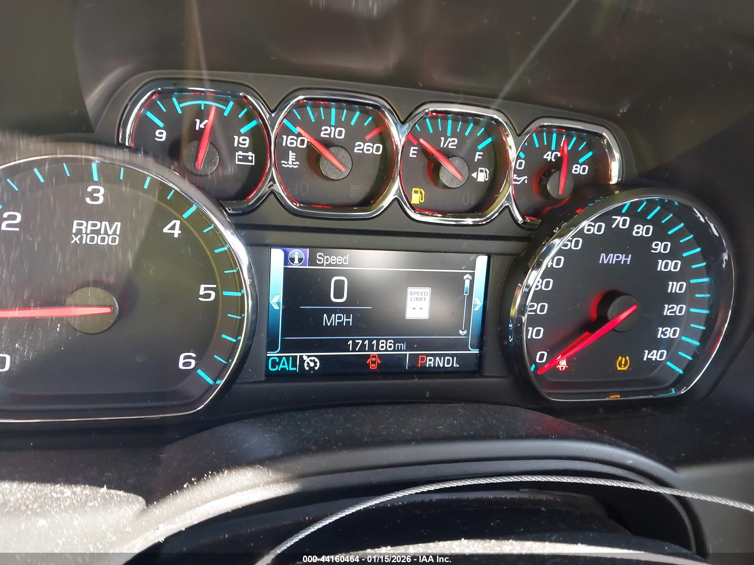 CHEVROLET SUBURBAN image 7