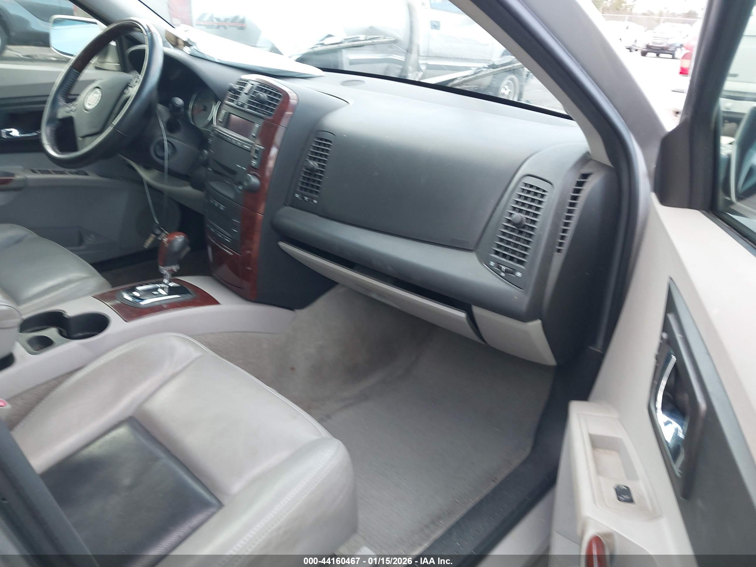 CADILLAC CTS image 5