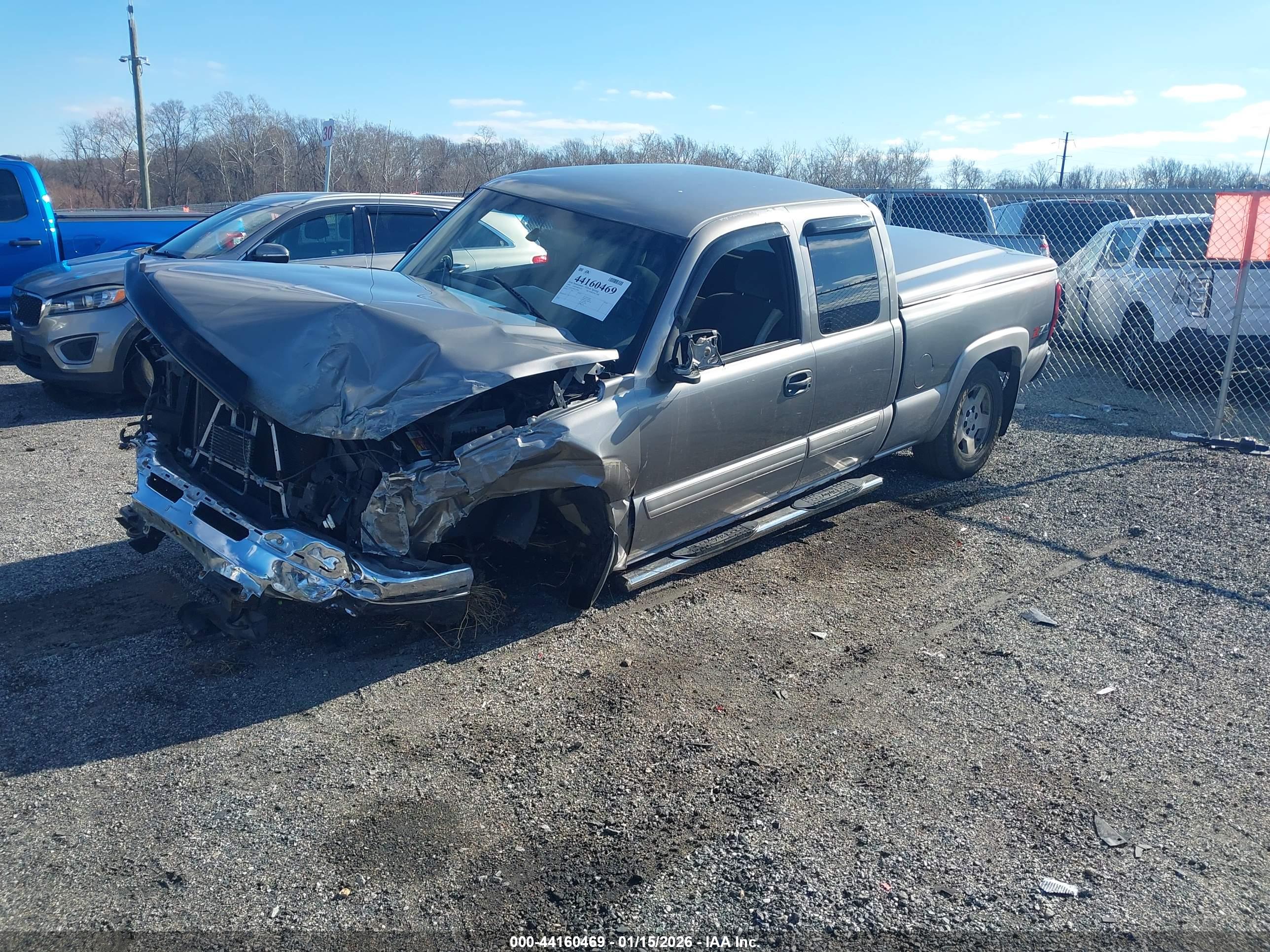 CHEVROLET SILVERADO image 2