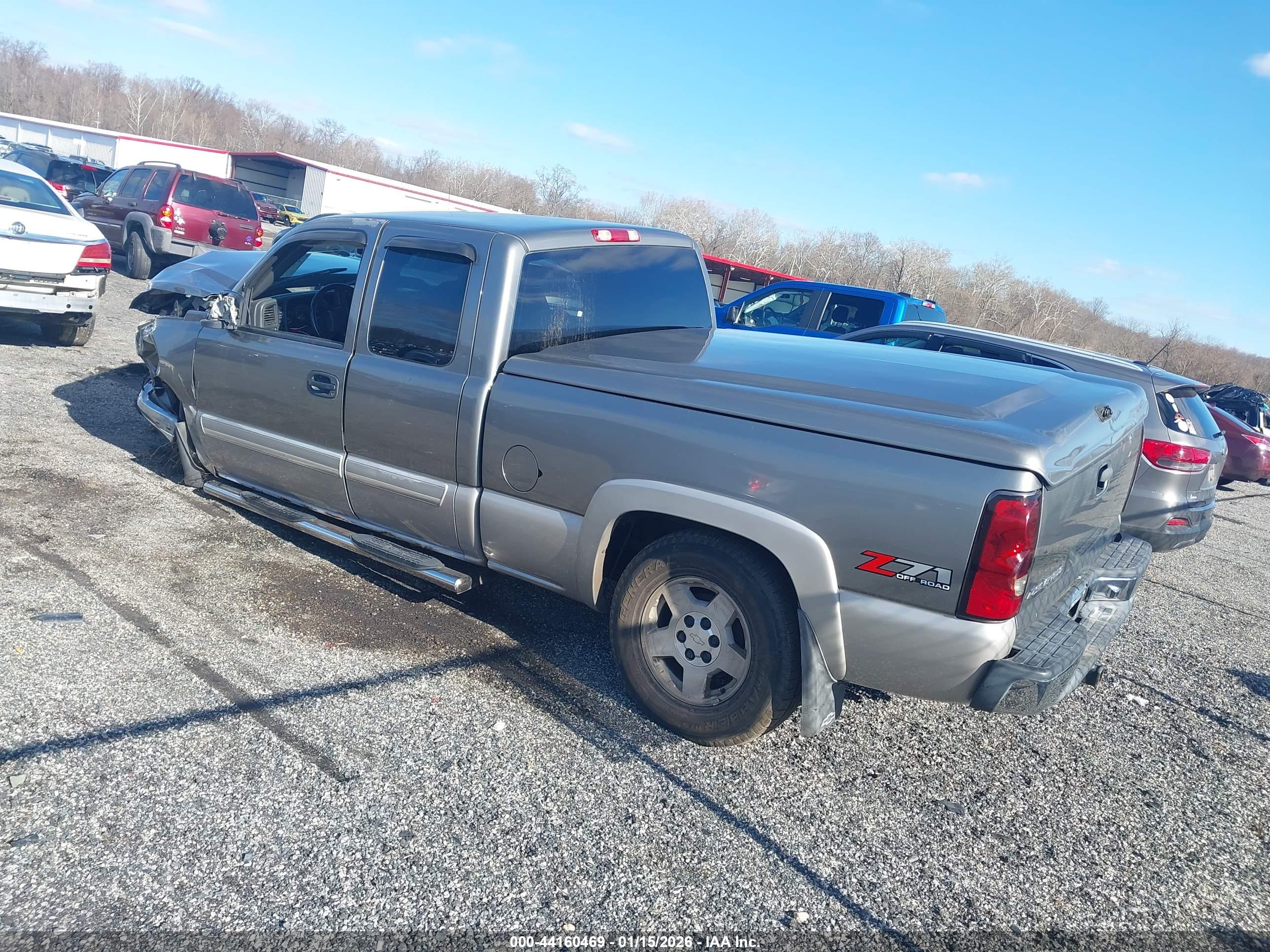CHEVROLET SILVERADO image 3