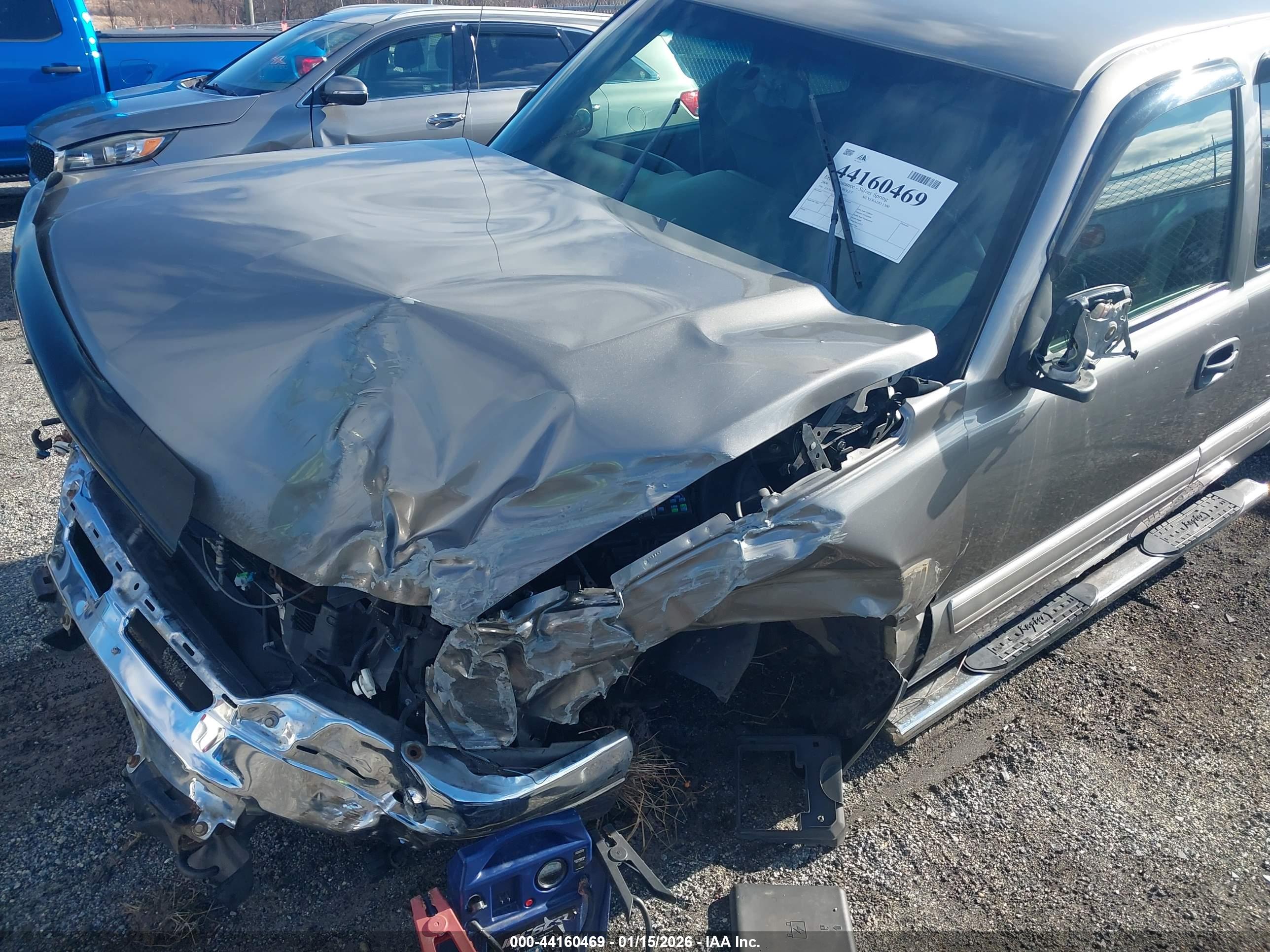 CHEVROLET SILVERADO image 6