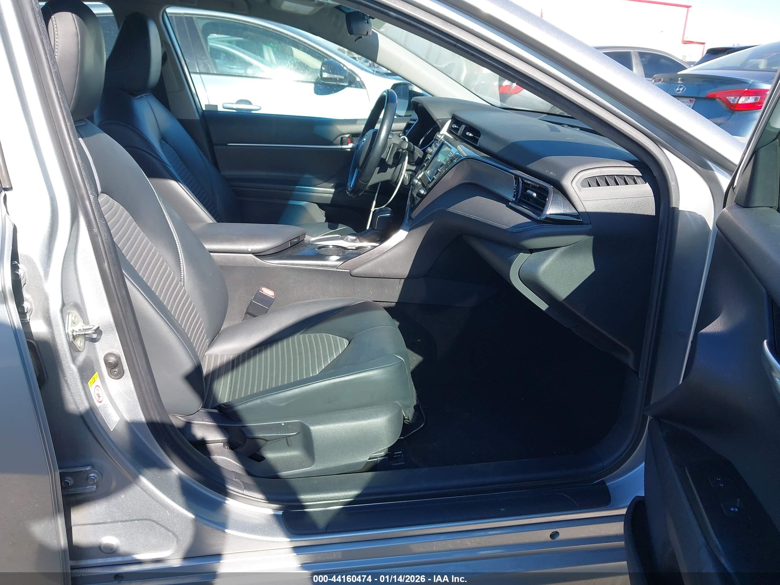 TOYOTA CAMRY image 5