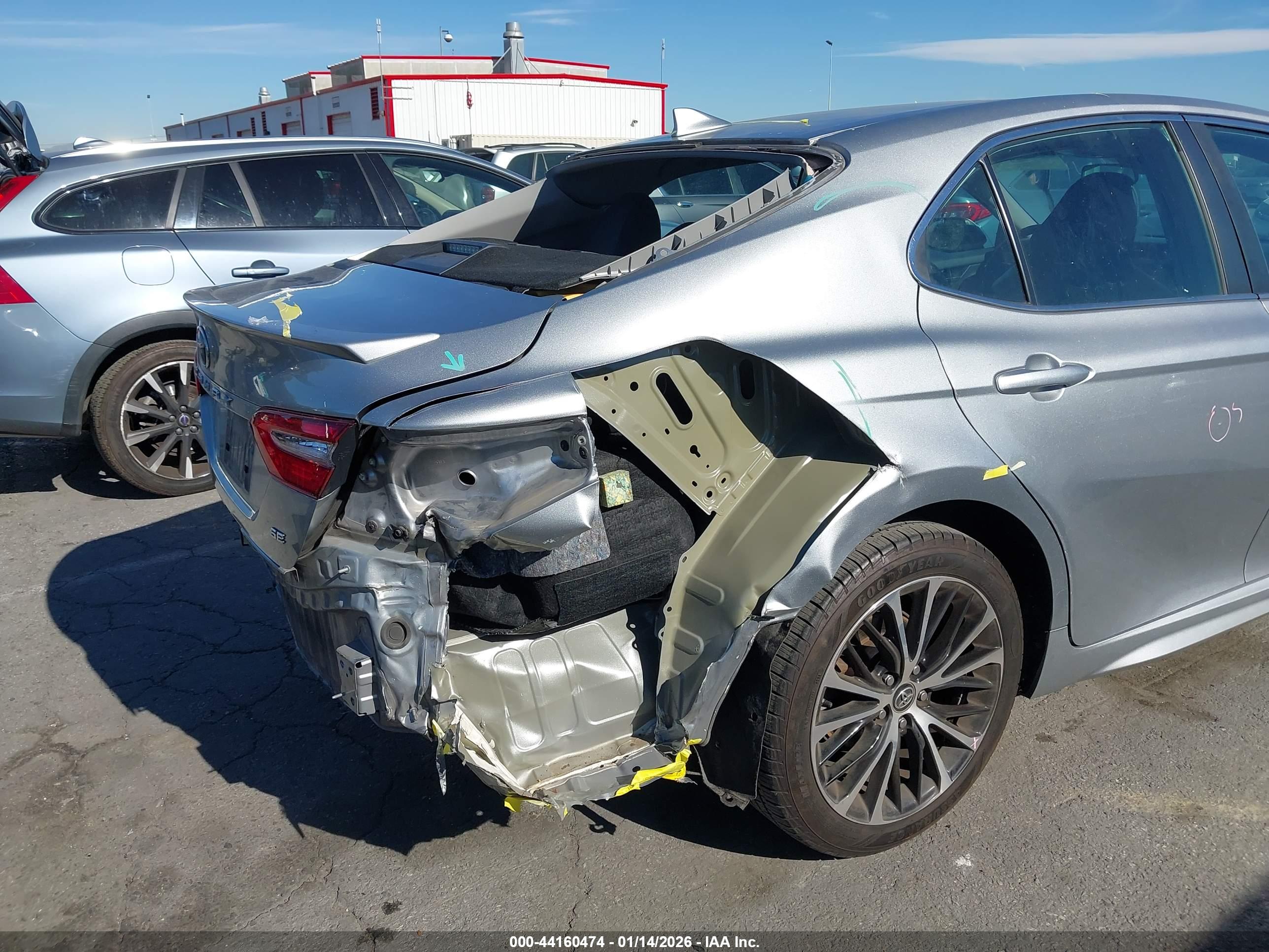 TOYOTA CAMRY image 6