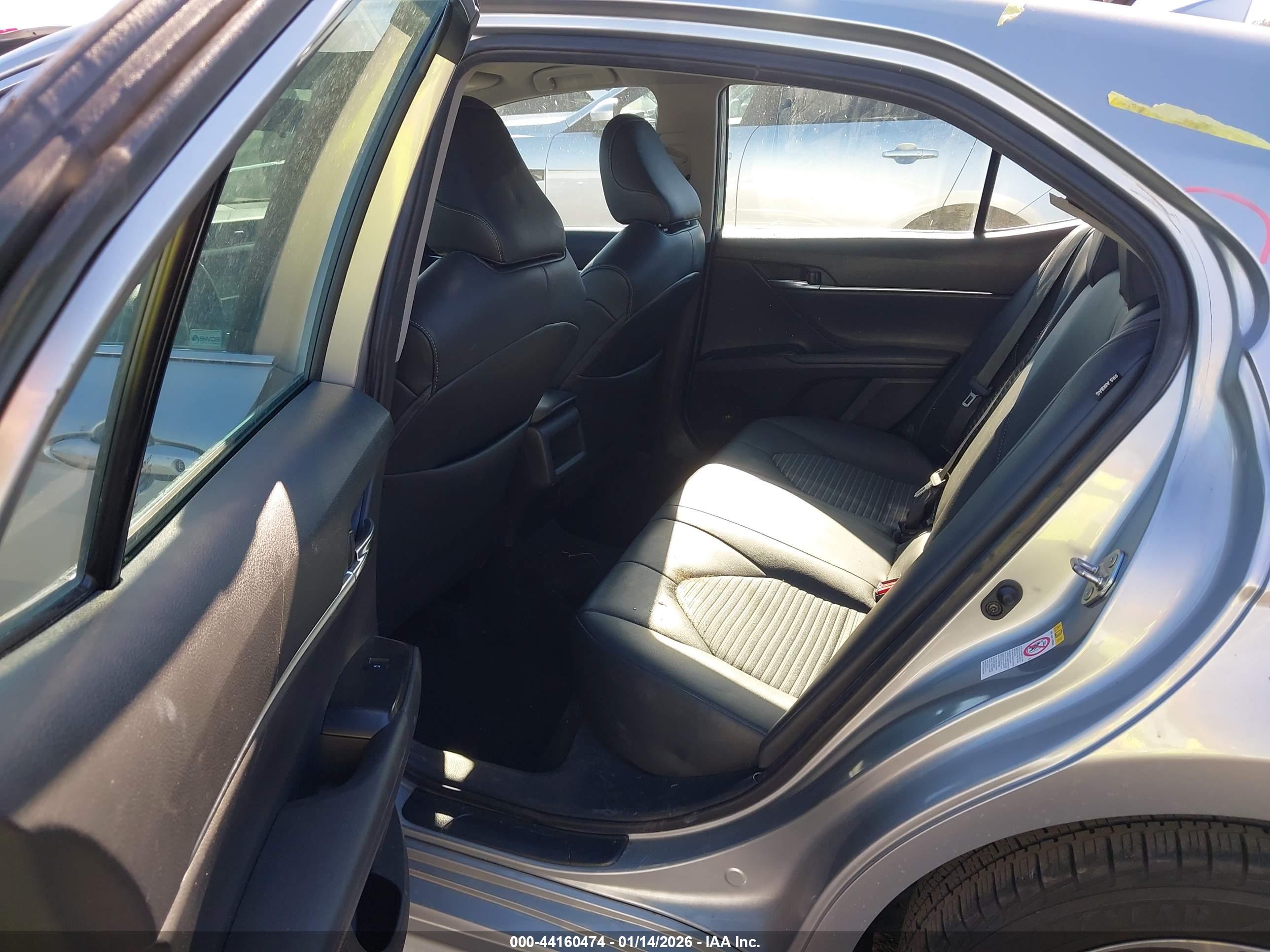 TOYOTA CAMRY image 8