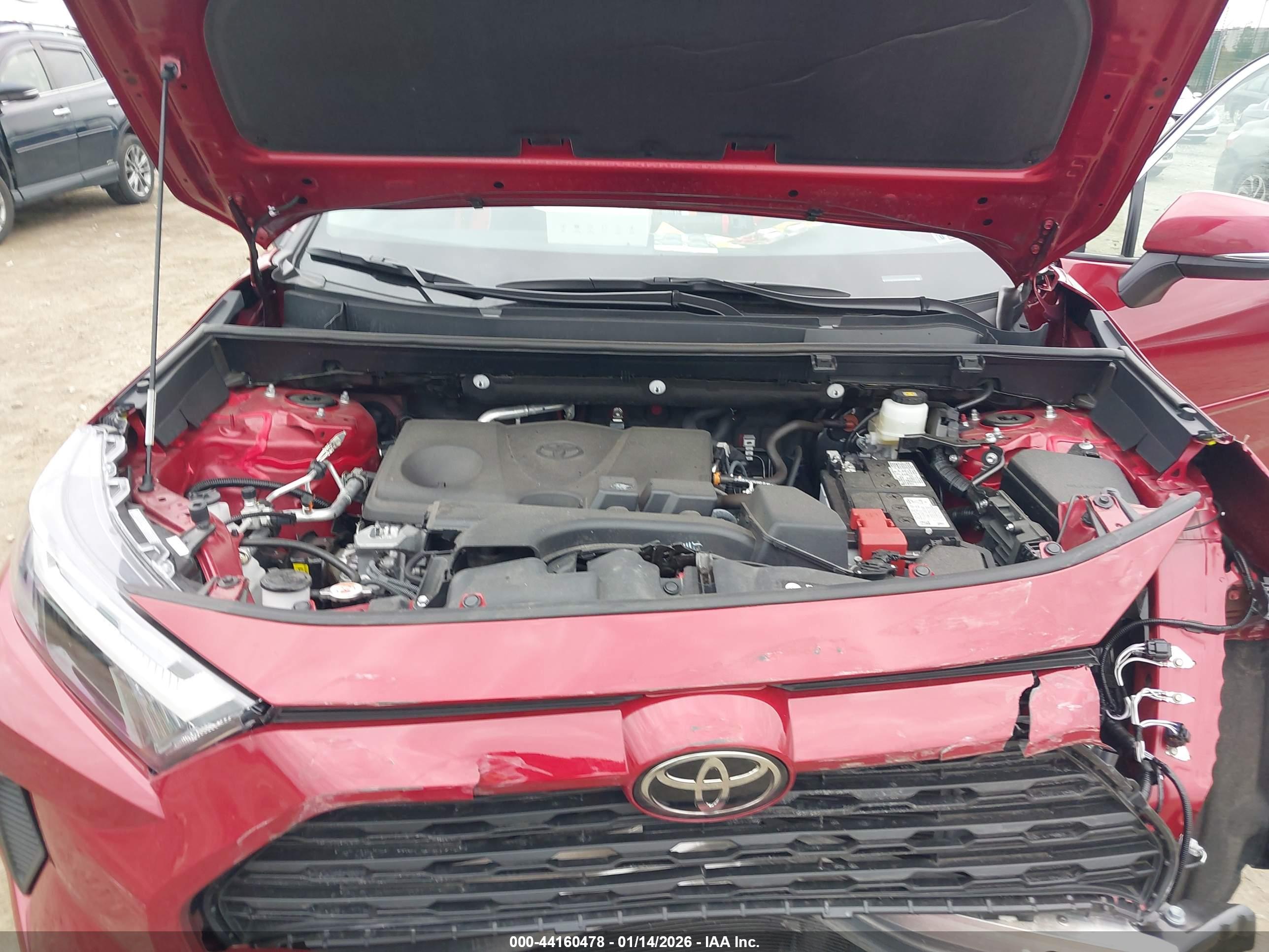 TOYOTA RAV4 image 10