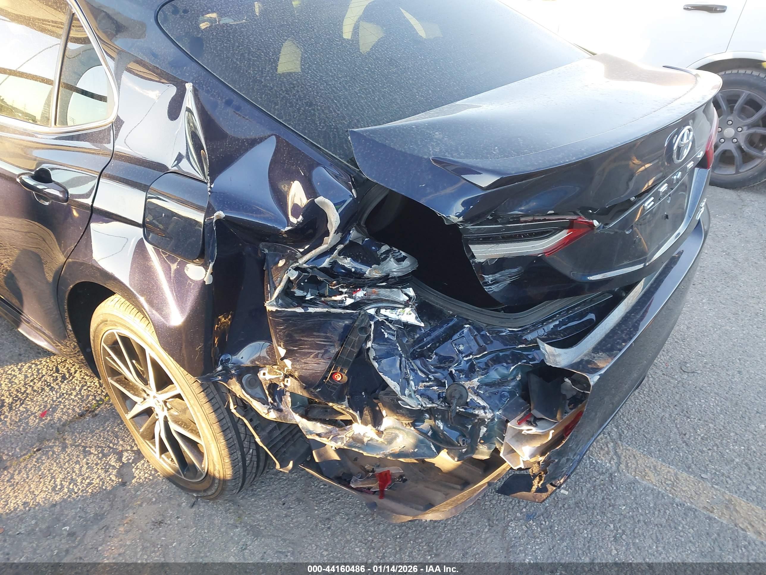 TOYOTA CAMRY image 6