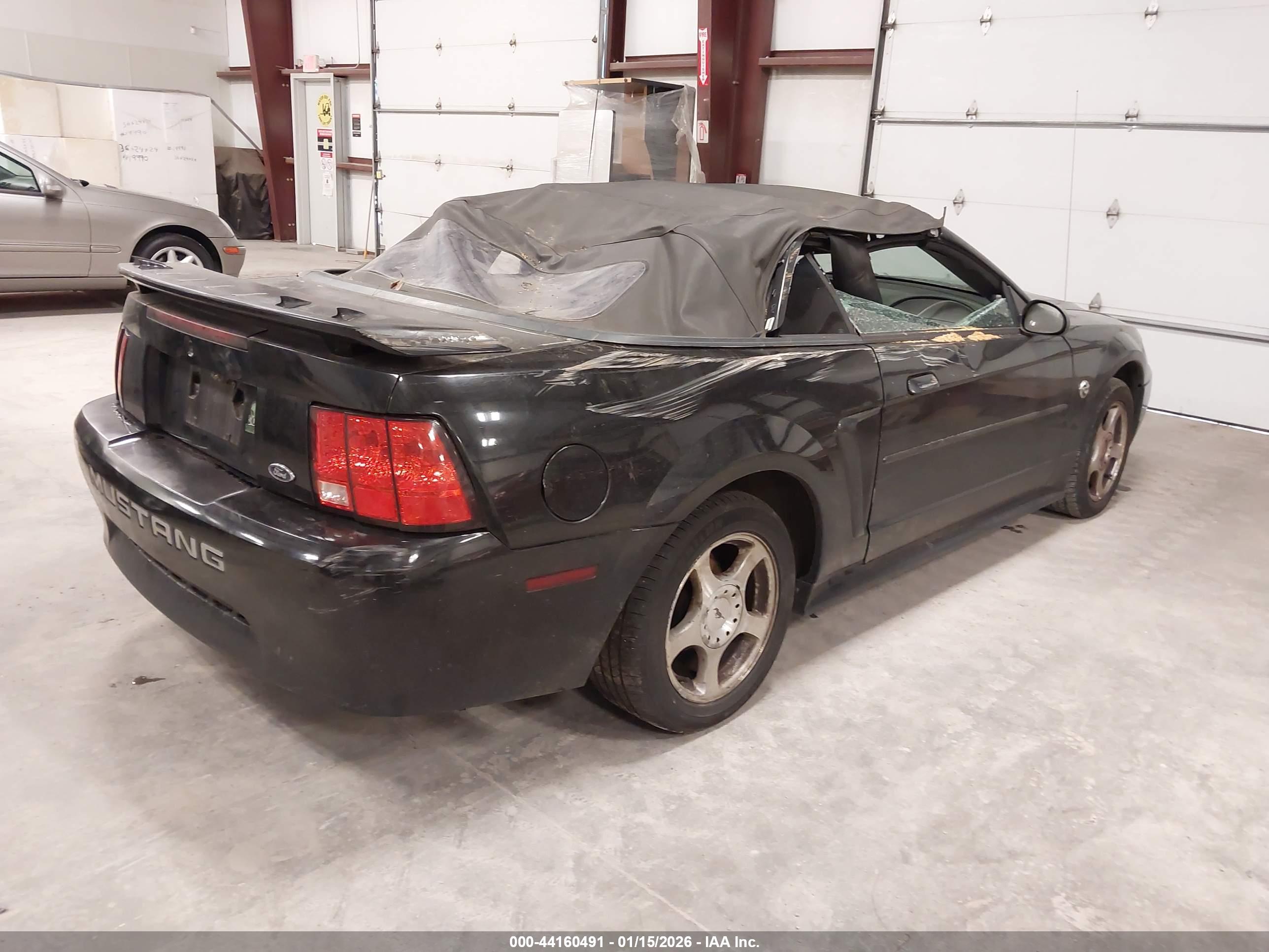 FORD MUSTANG image 4