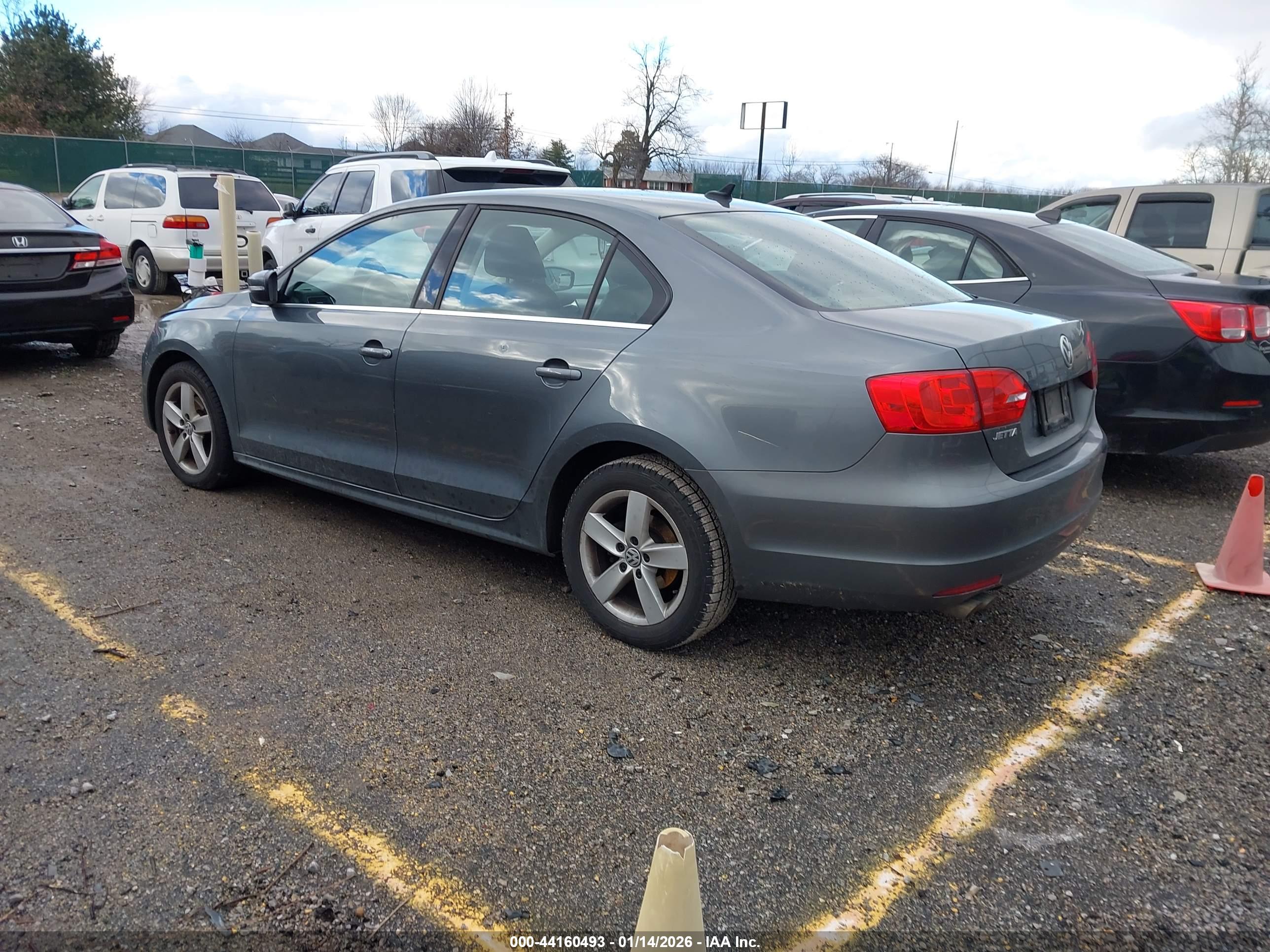 VOLKSWAGEN JETTA image 3