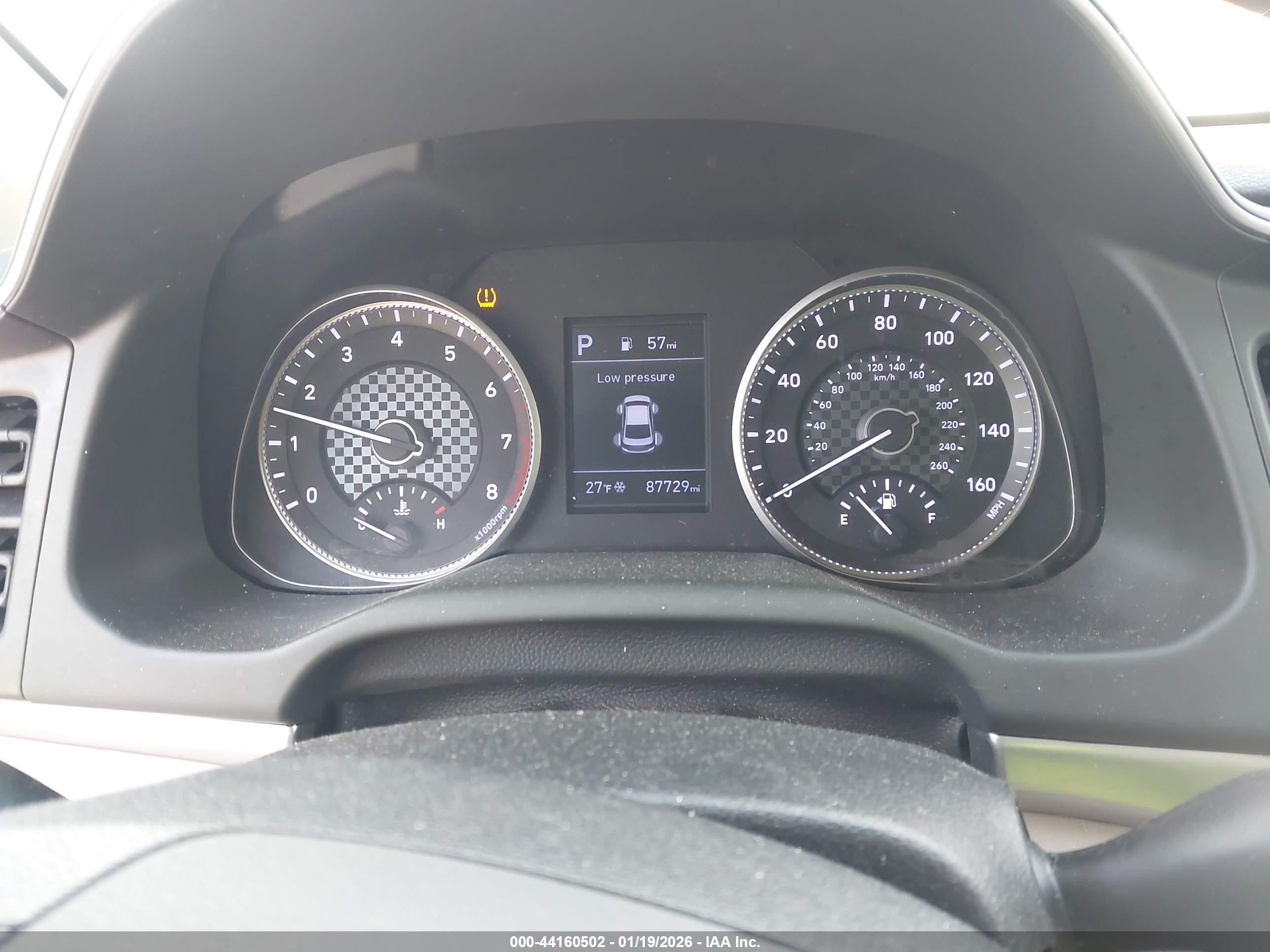 HYUNDAI ELANTRA image 7