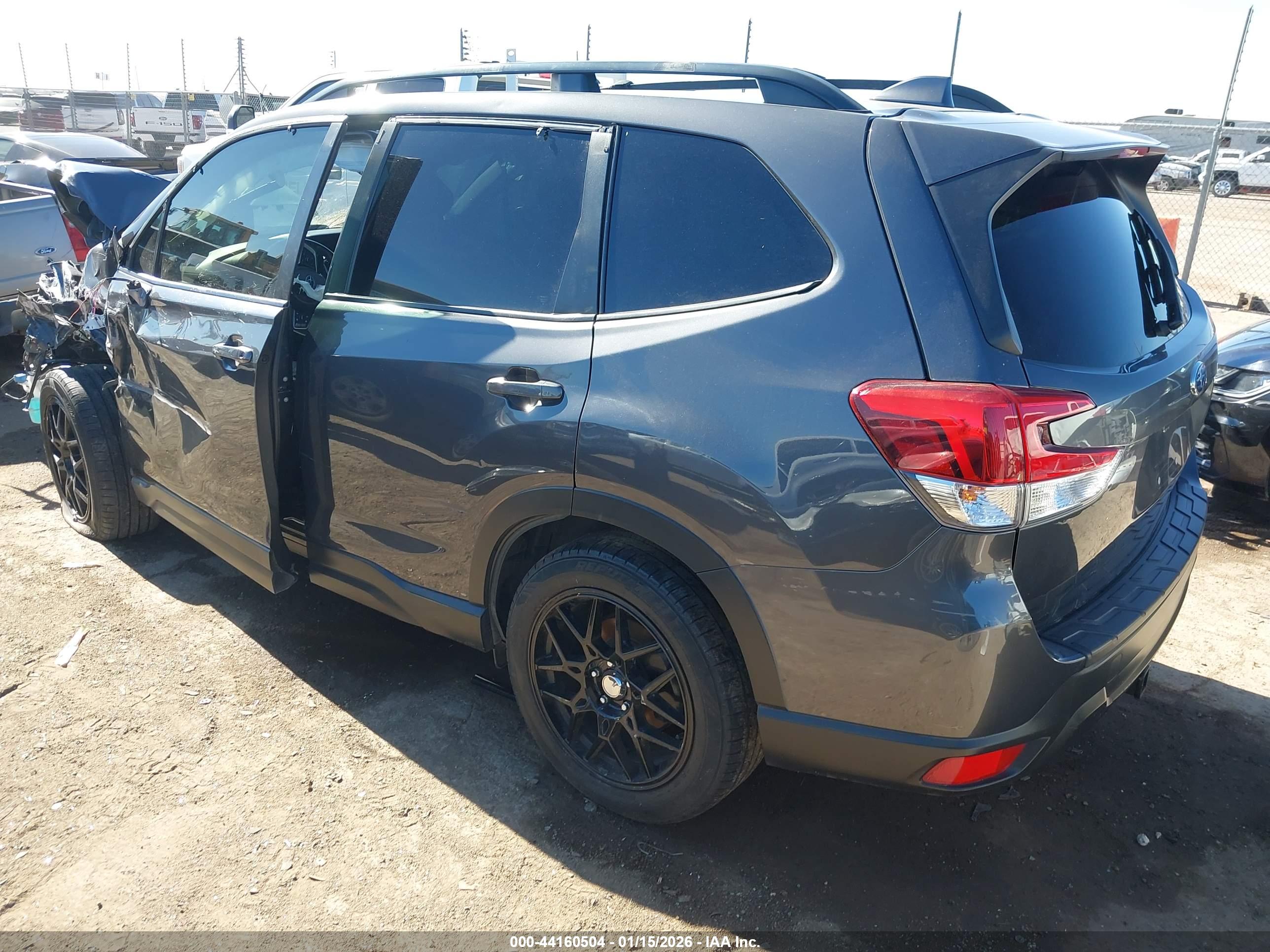 SUBARU FORESTER image 3