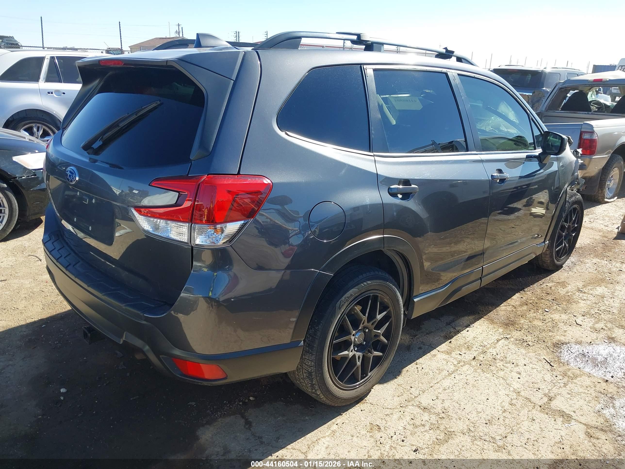 SUBARU FORESTER image 4