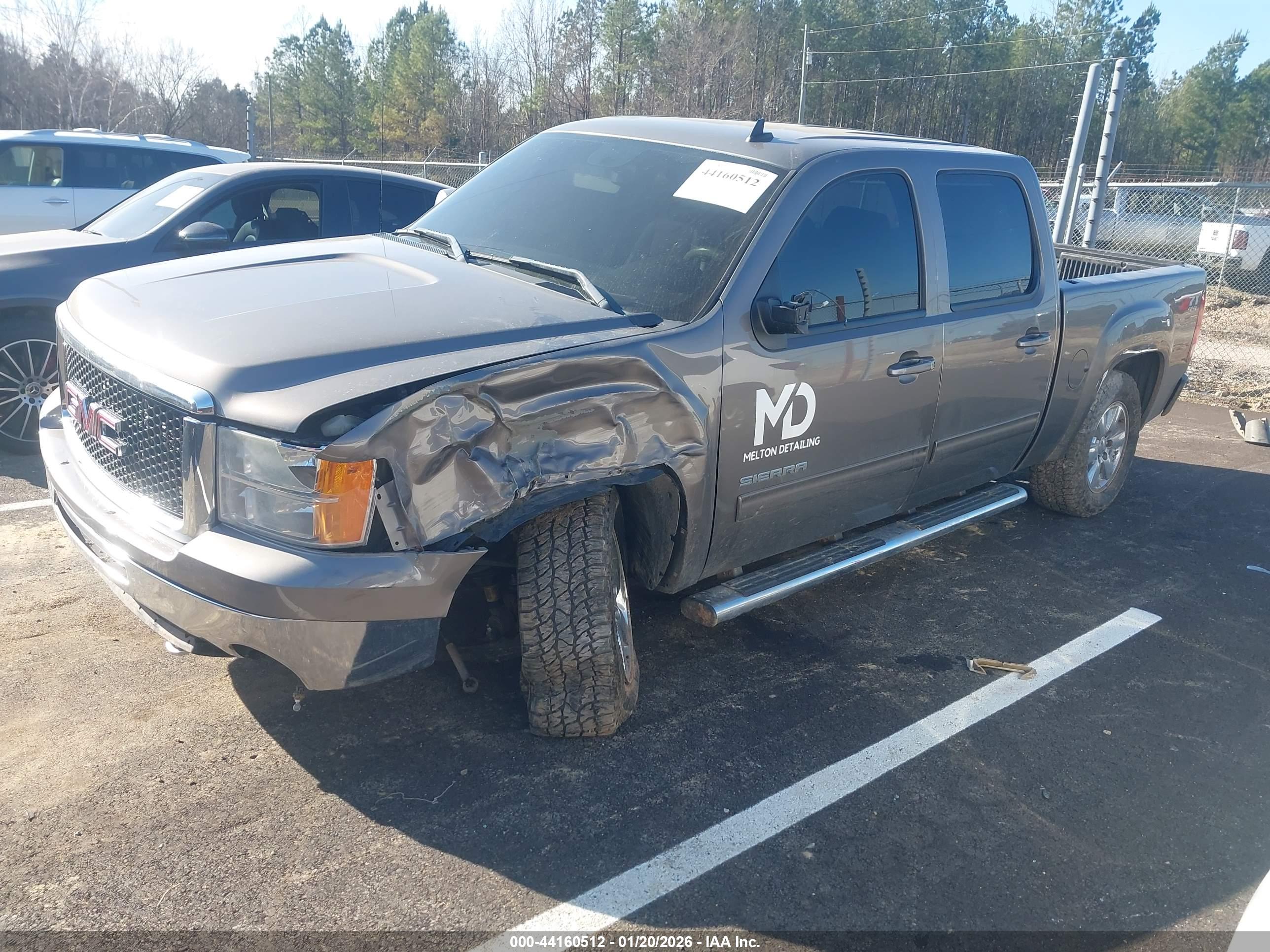 GMC SIERRA image 2