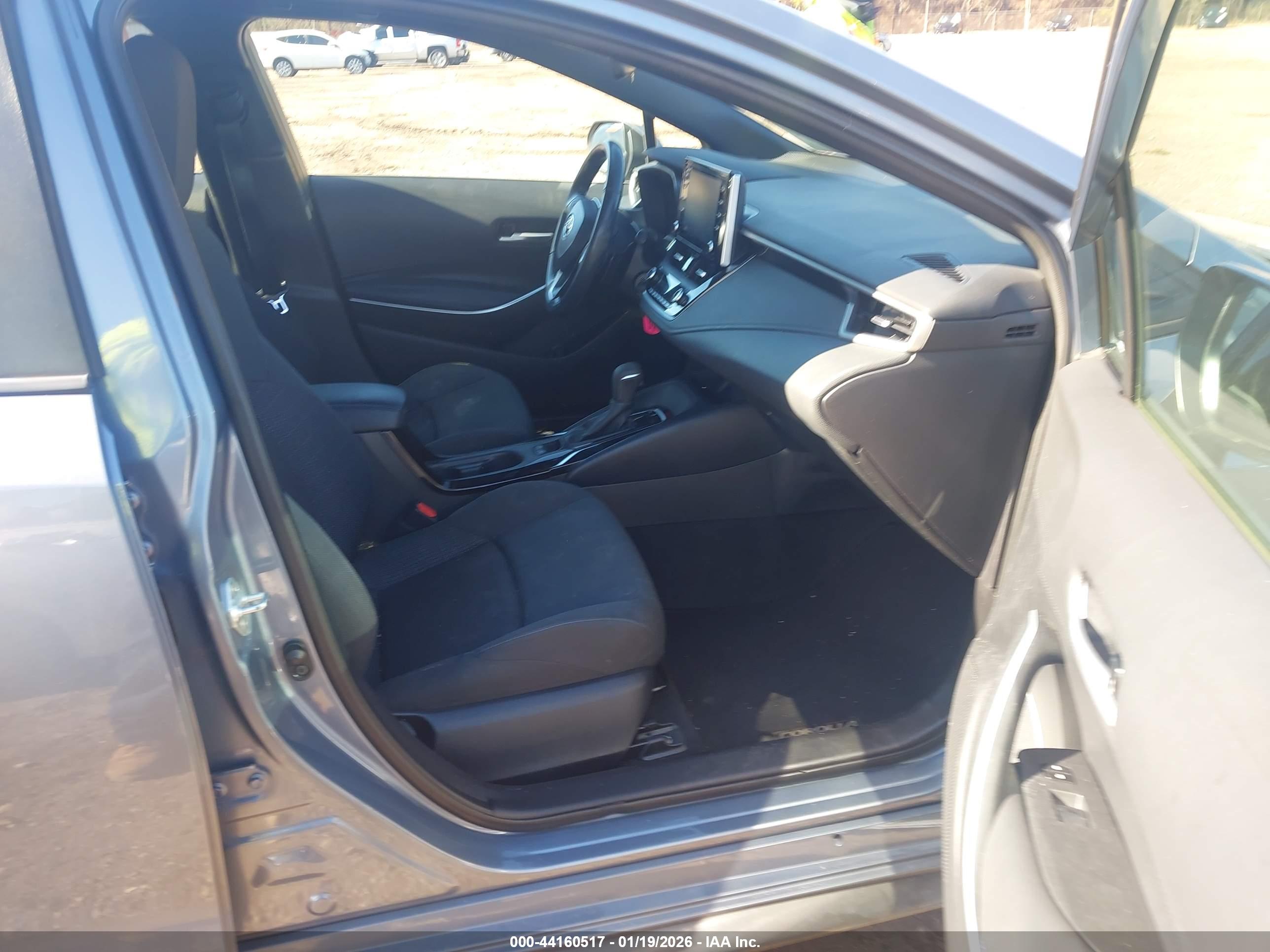TOYOTA COROLLA image 5