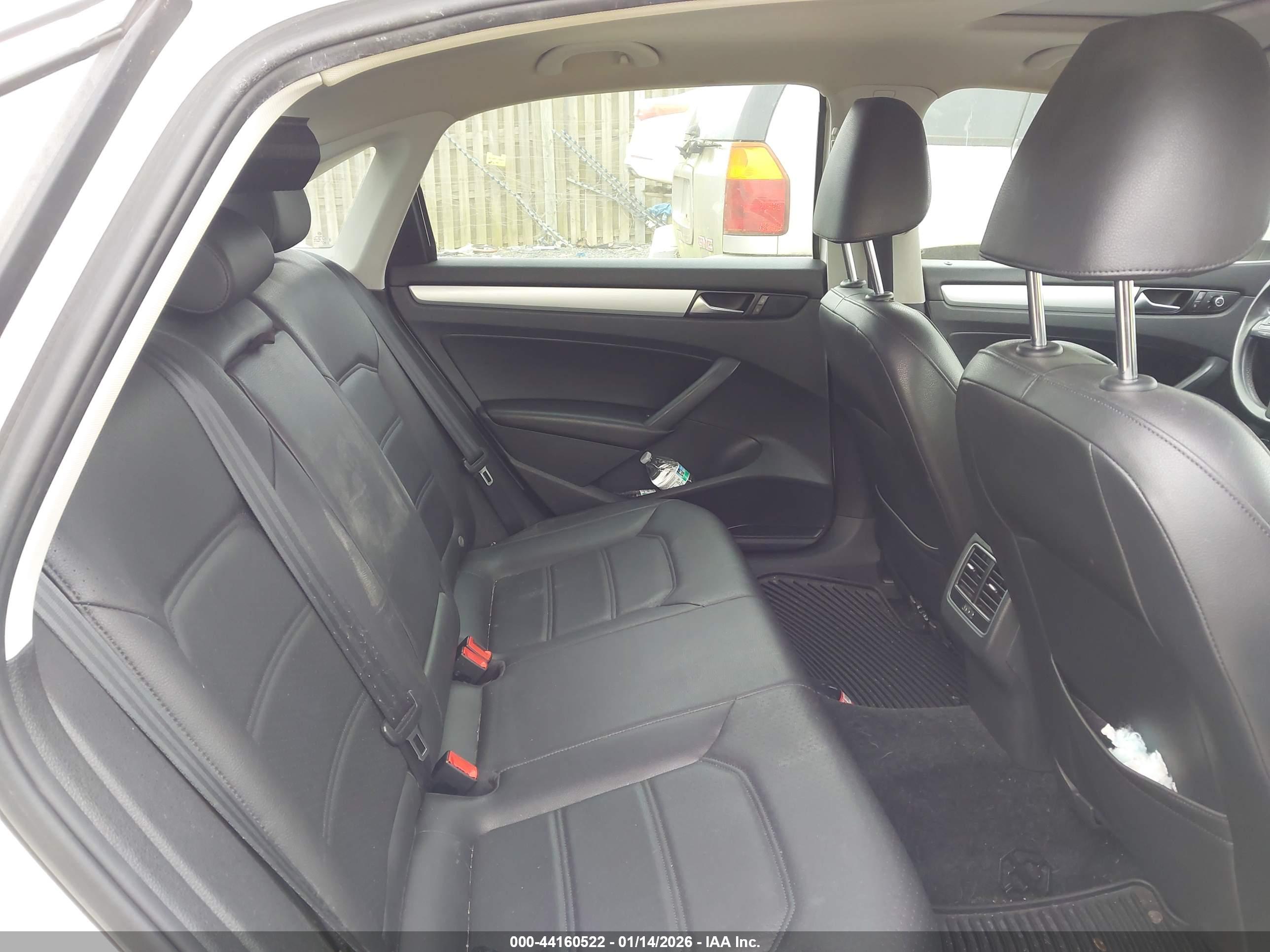 VOLKSWAGEN PASSAT image 8