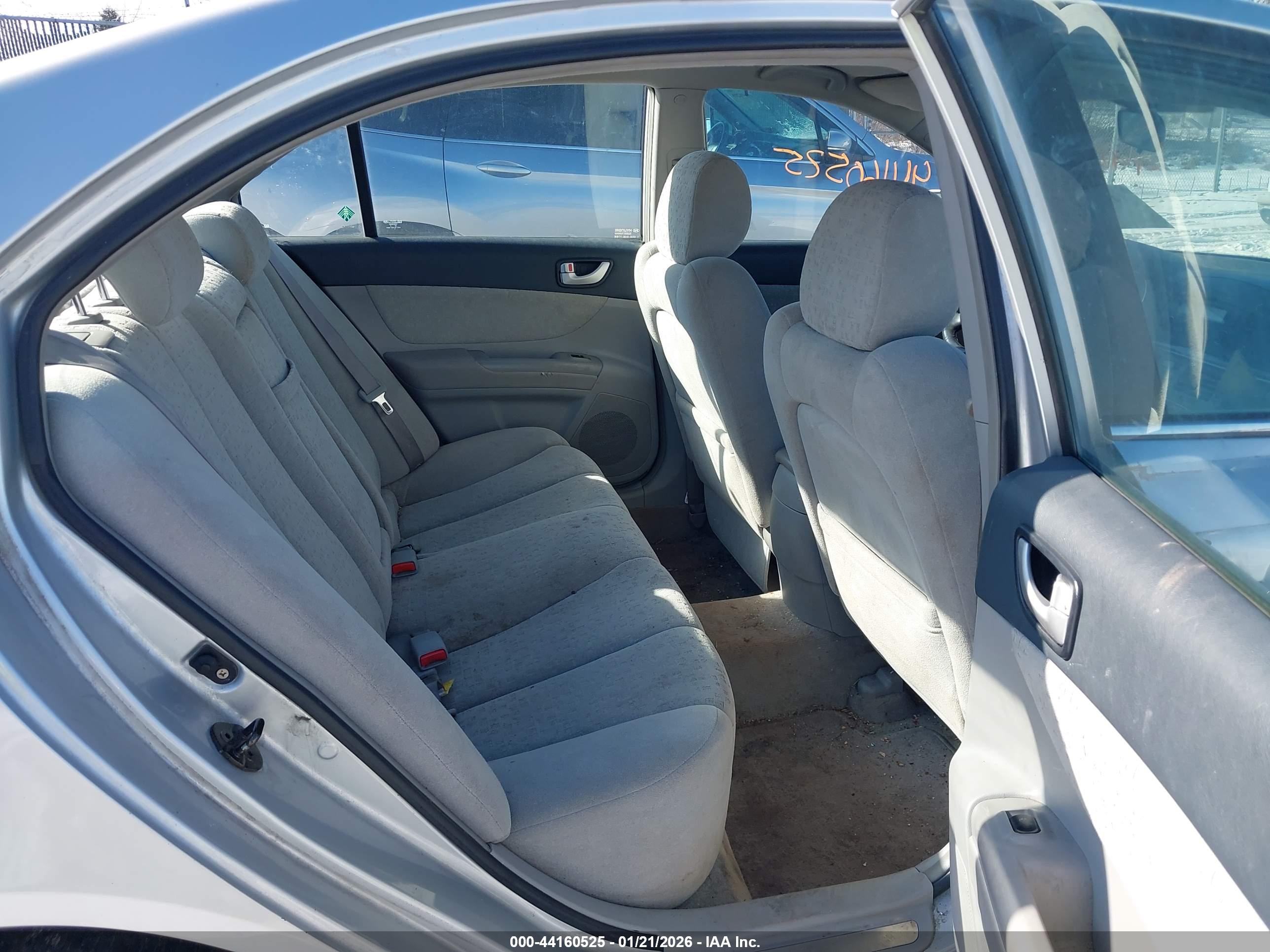 HYUNDAI SONATA image 8