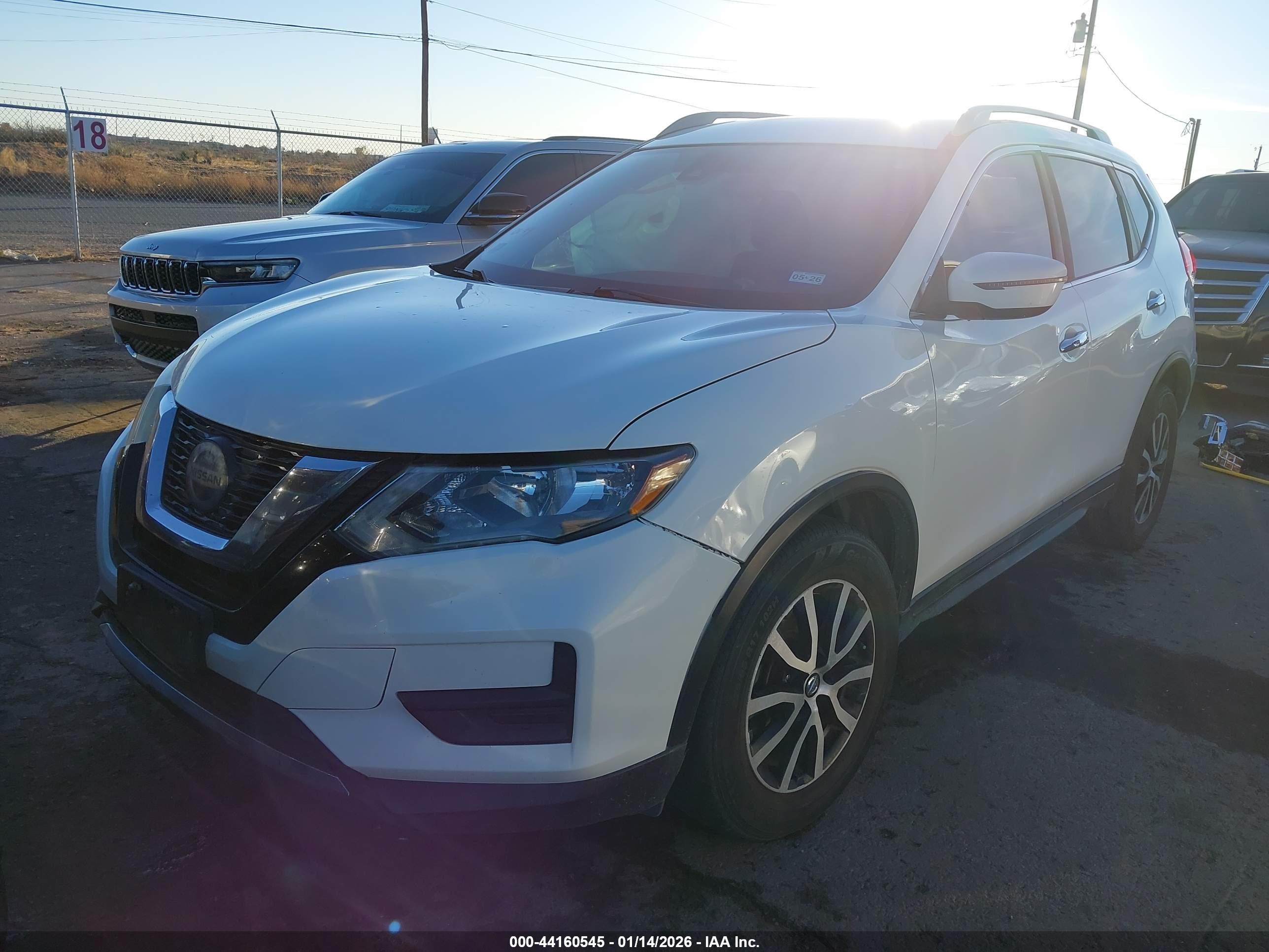 NISSAN ROGUE image 2