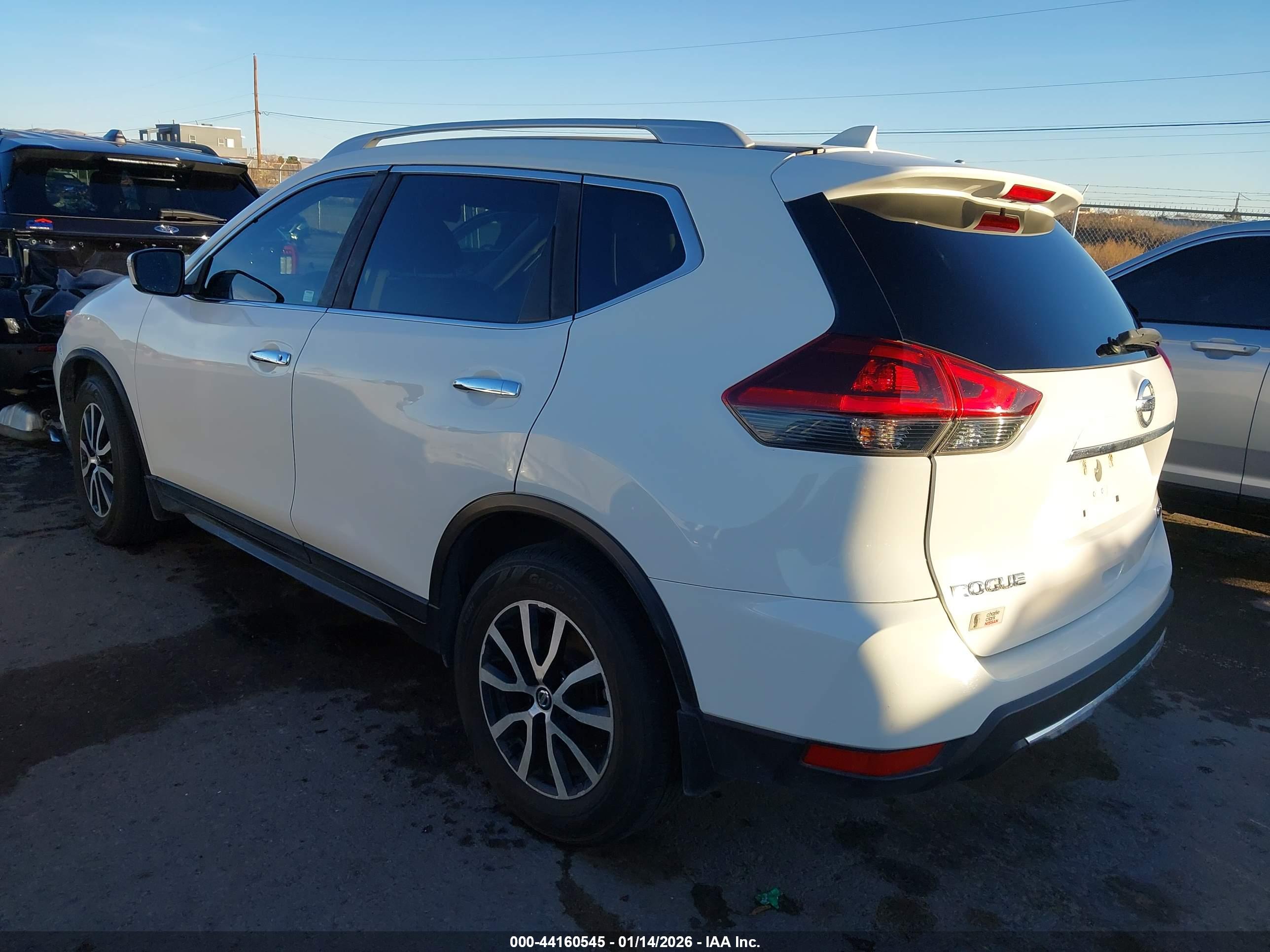 NISSAN ROGUE image 3