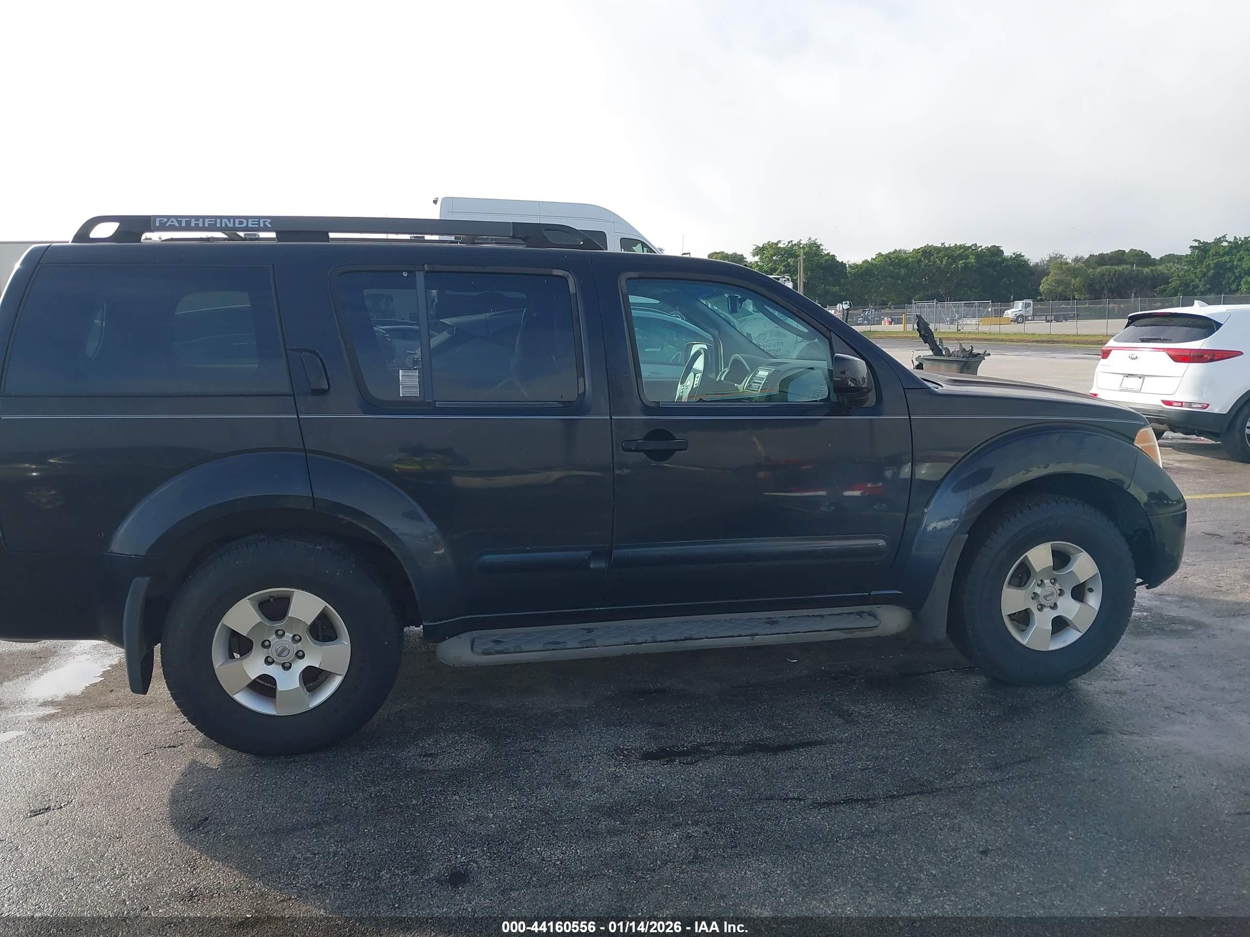 NISSAN PATHFINDER image 6