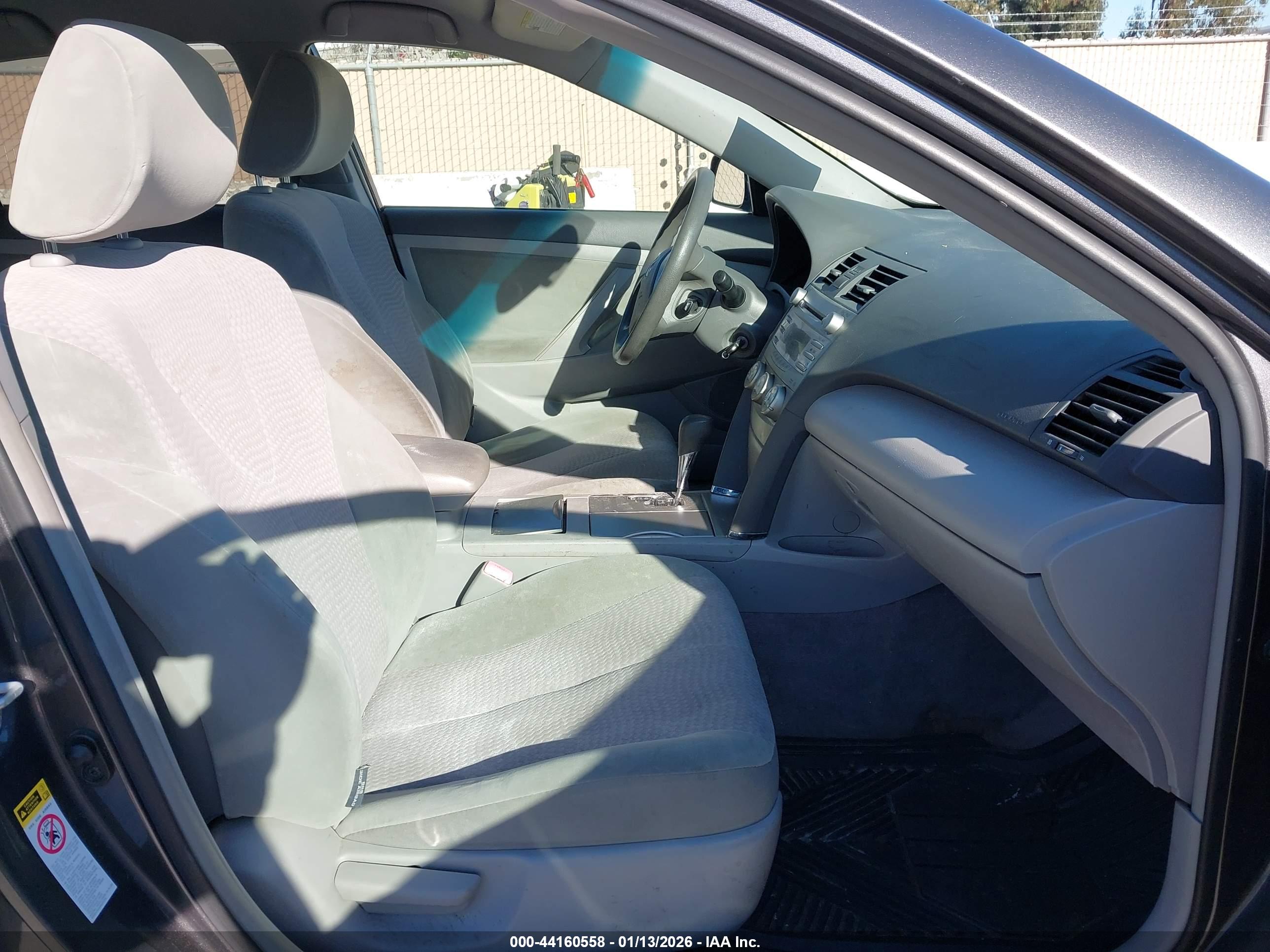 TOYOTA CAMRY image 5