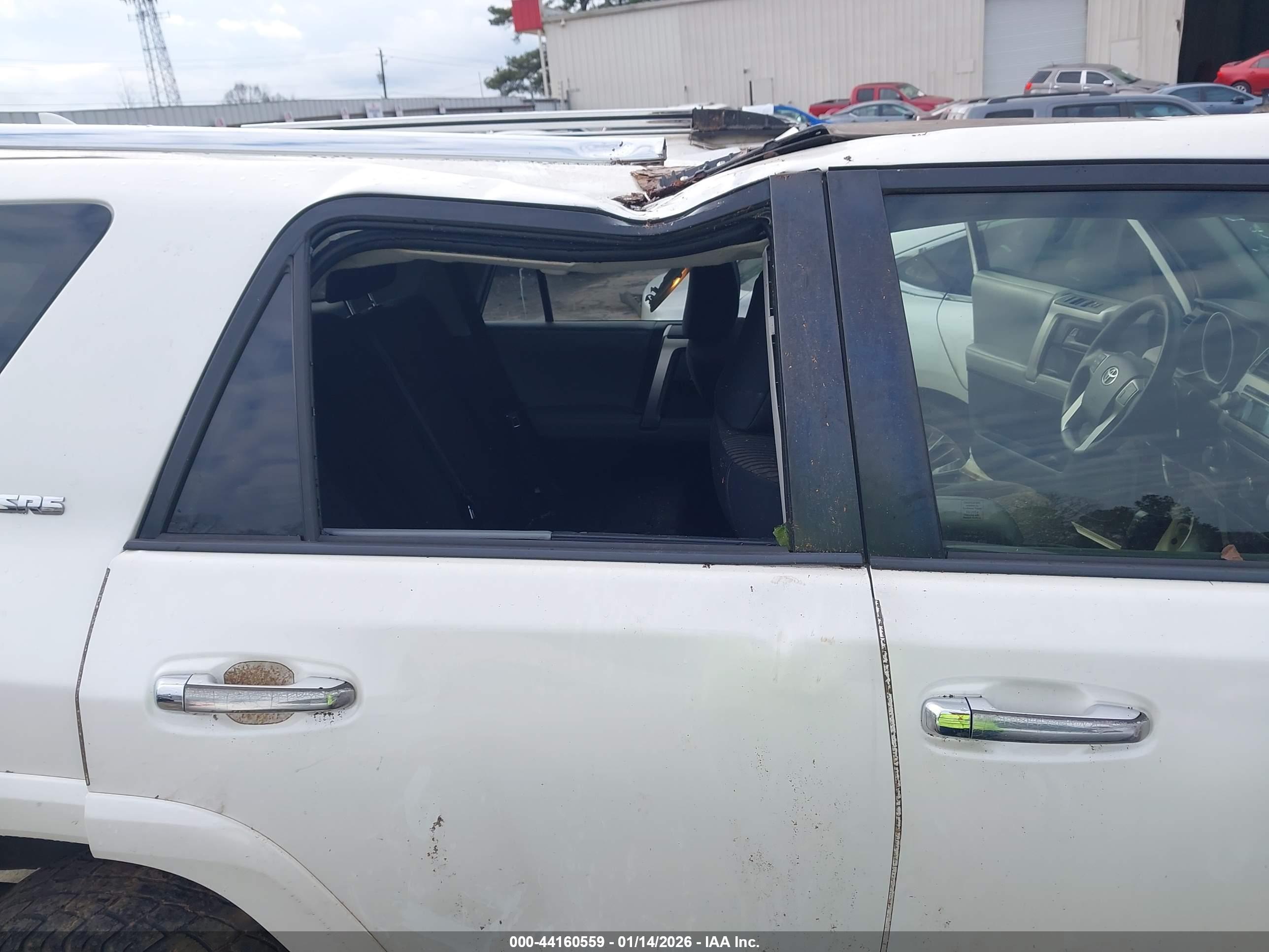 TOYOTA 4RUNNER image 6