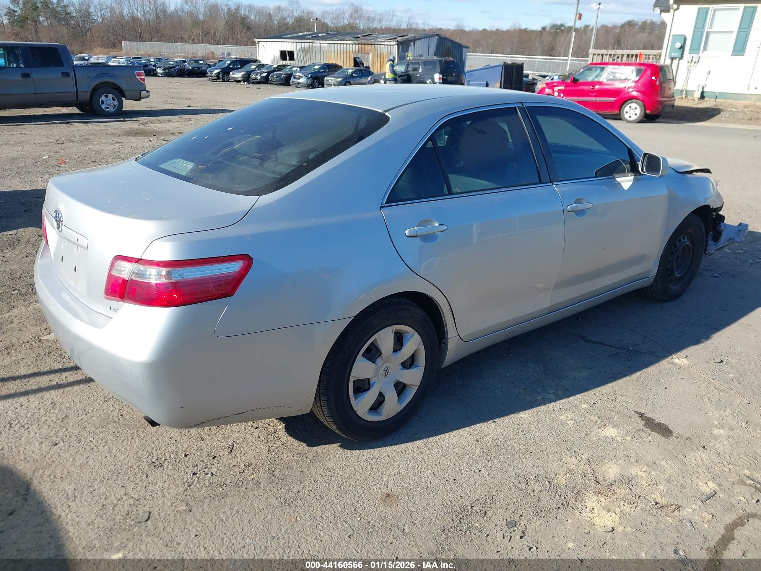 TOYOTA CAMRY image 4