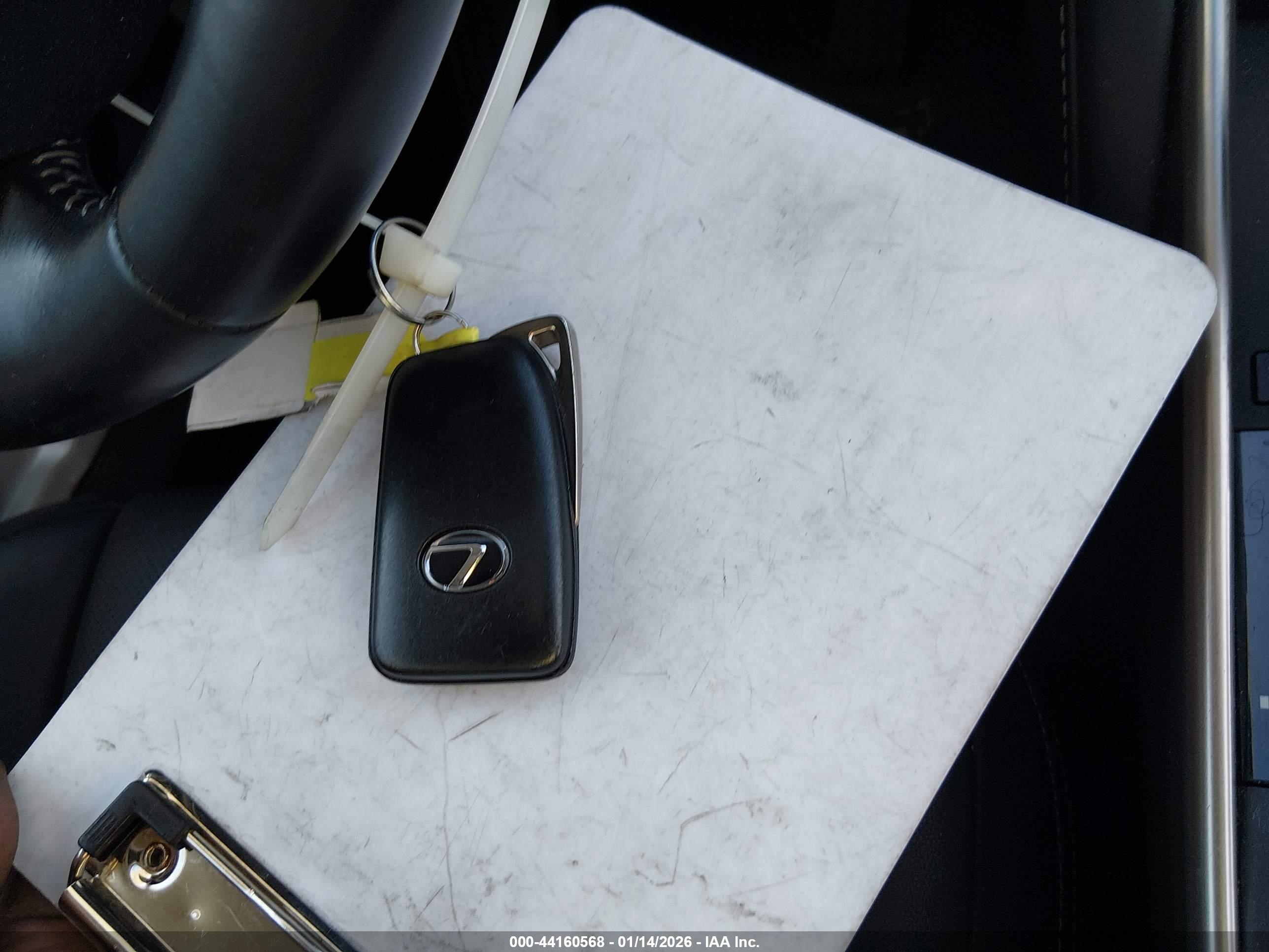 LEXUS IS image 11