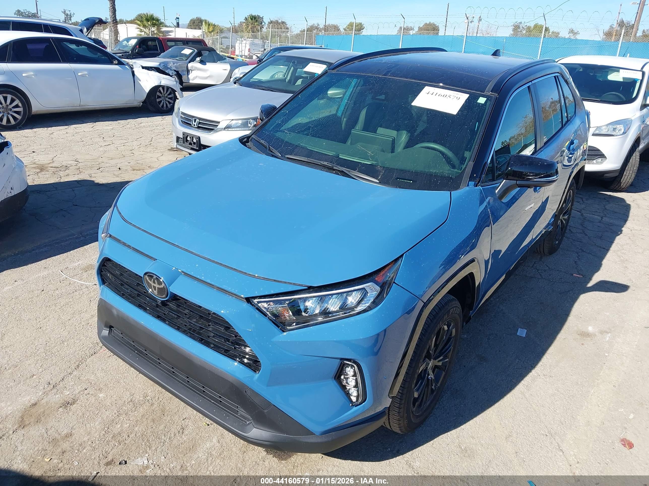TOYOTA RAV4 image 6