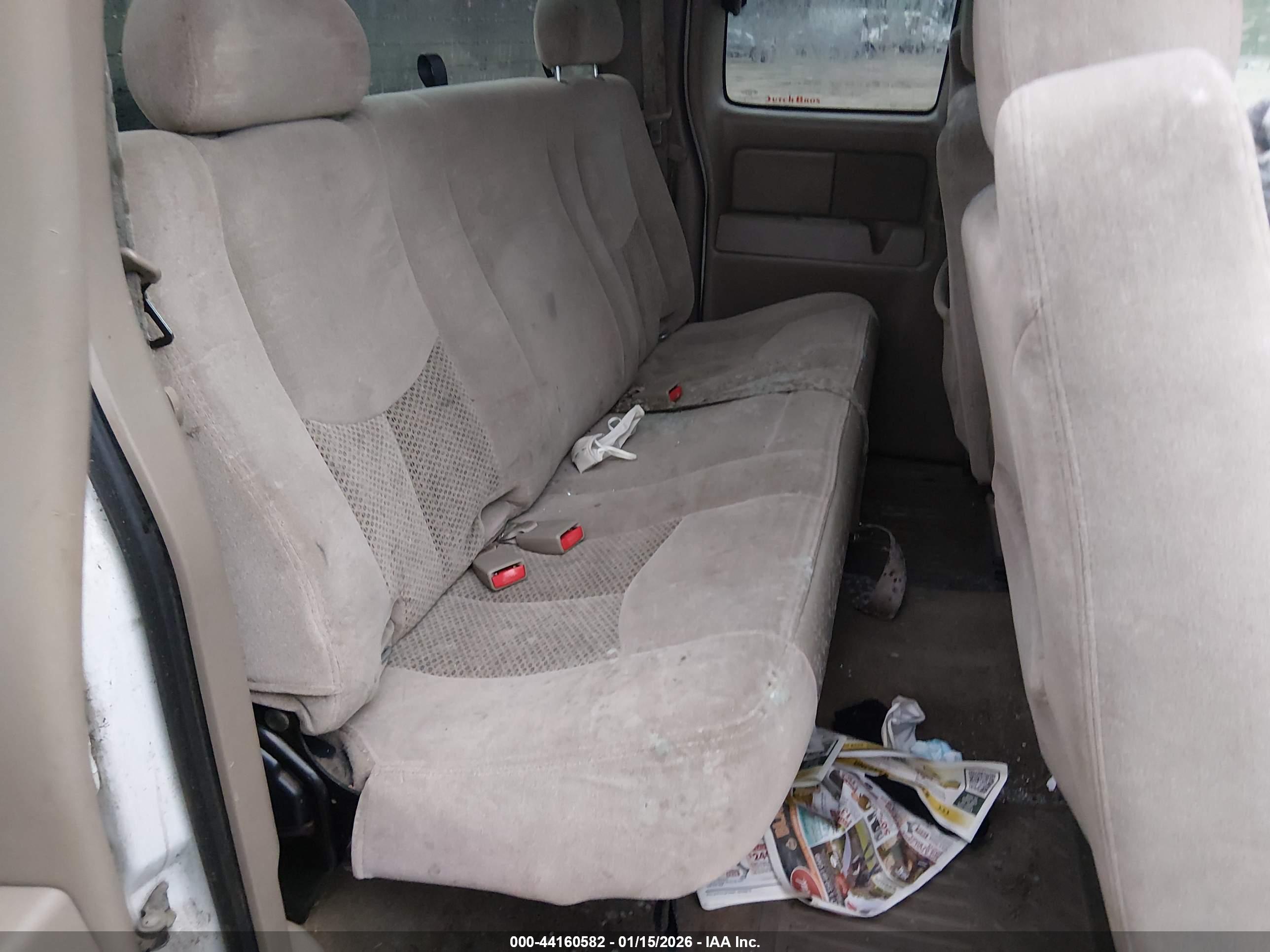 CHEVROLET SILVERADO image 8