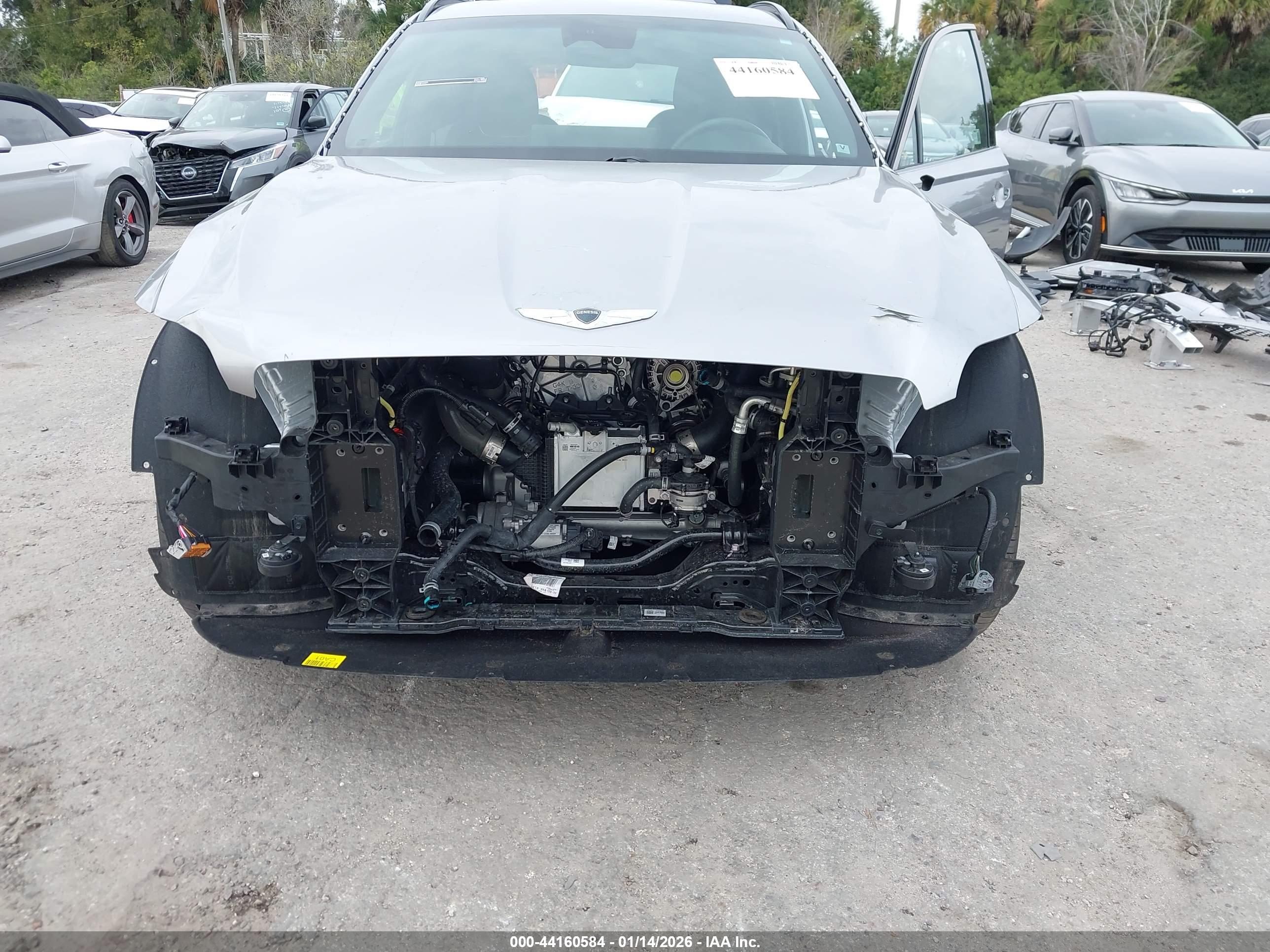 GENESIS GV70 image 6