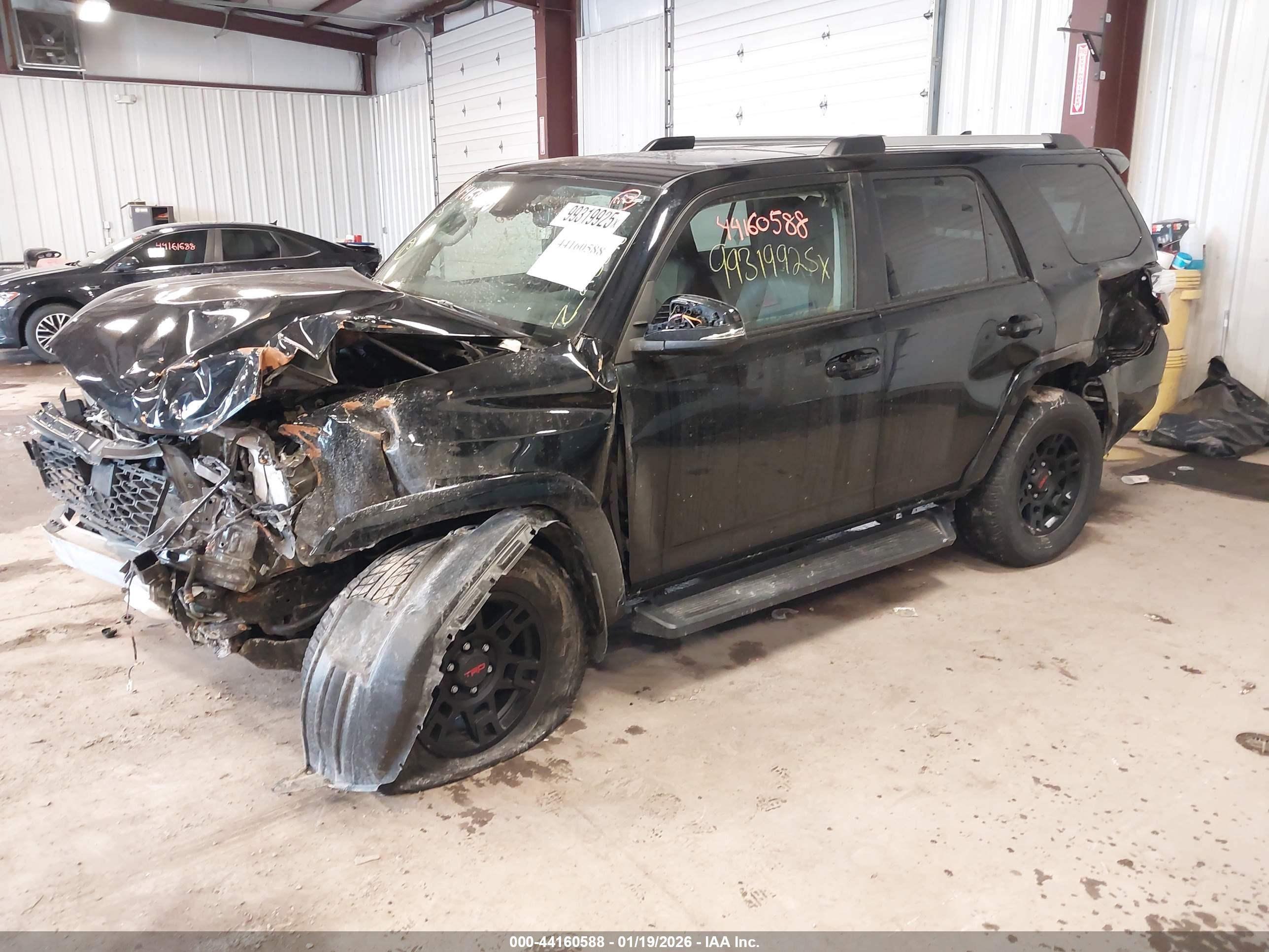 TOYOTA 4RUNNER image 2