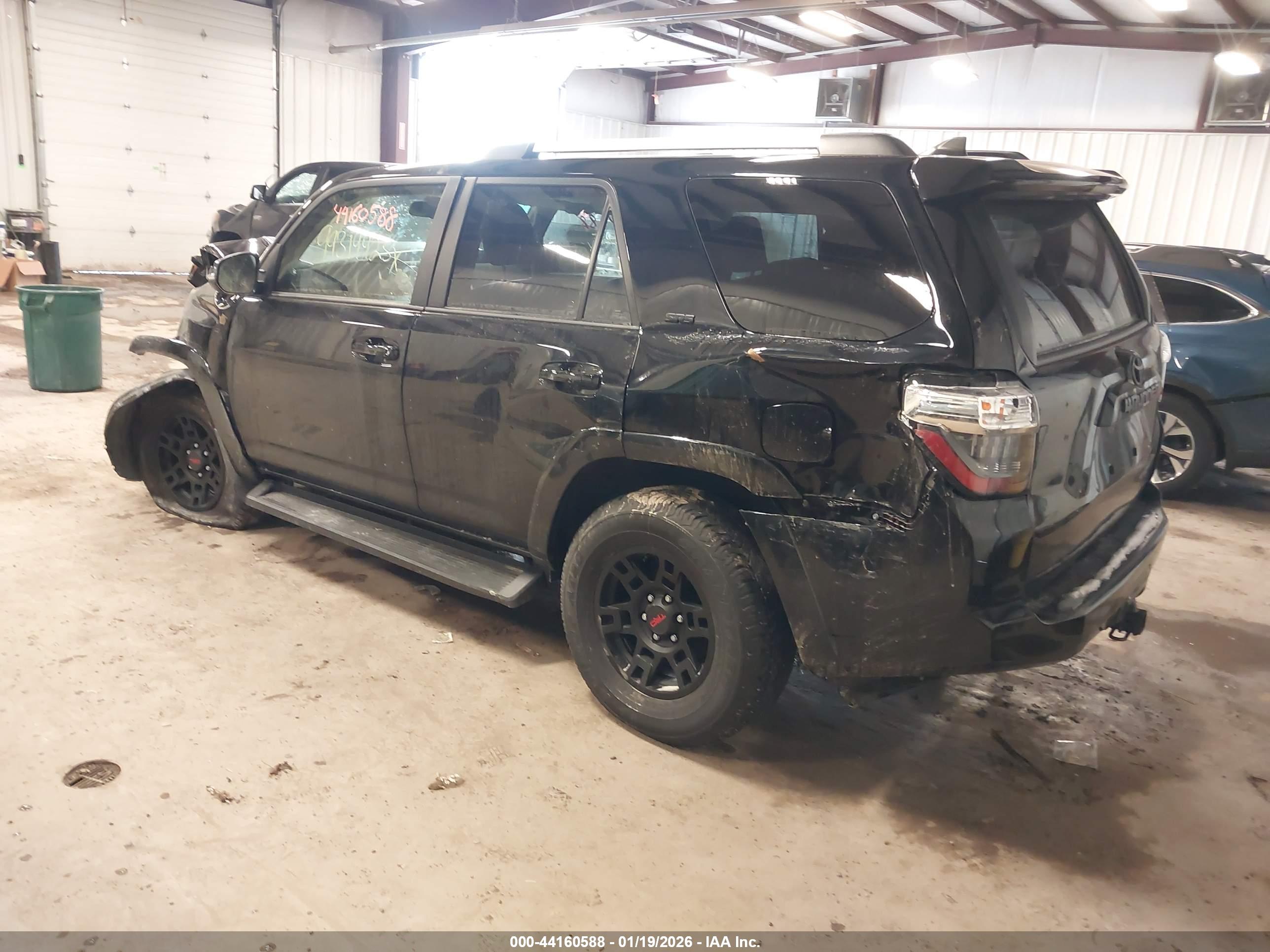 TOYOTA 4RUNNER image 3