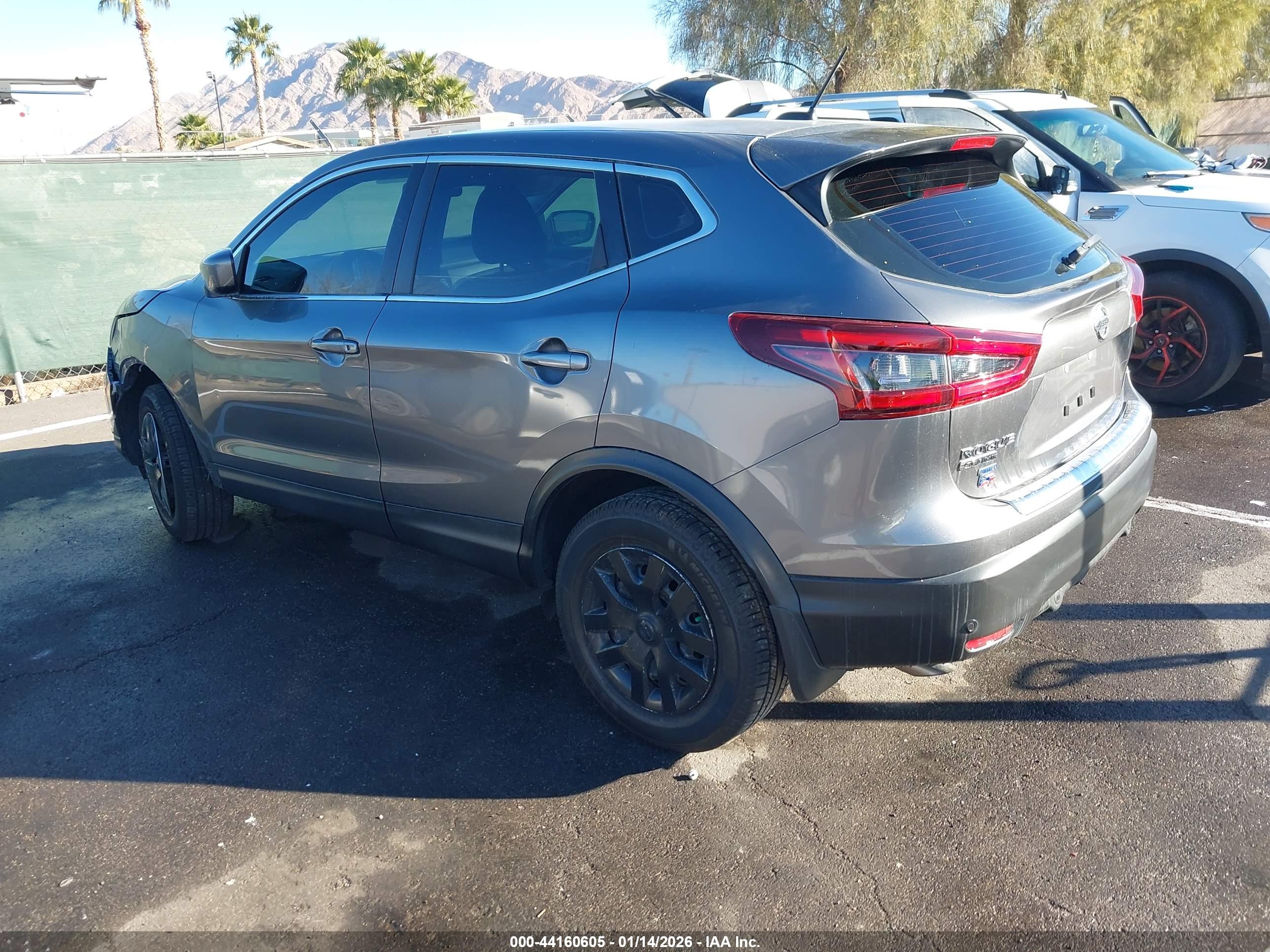 NISSAN ROGUE image 3