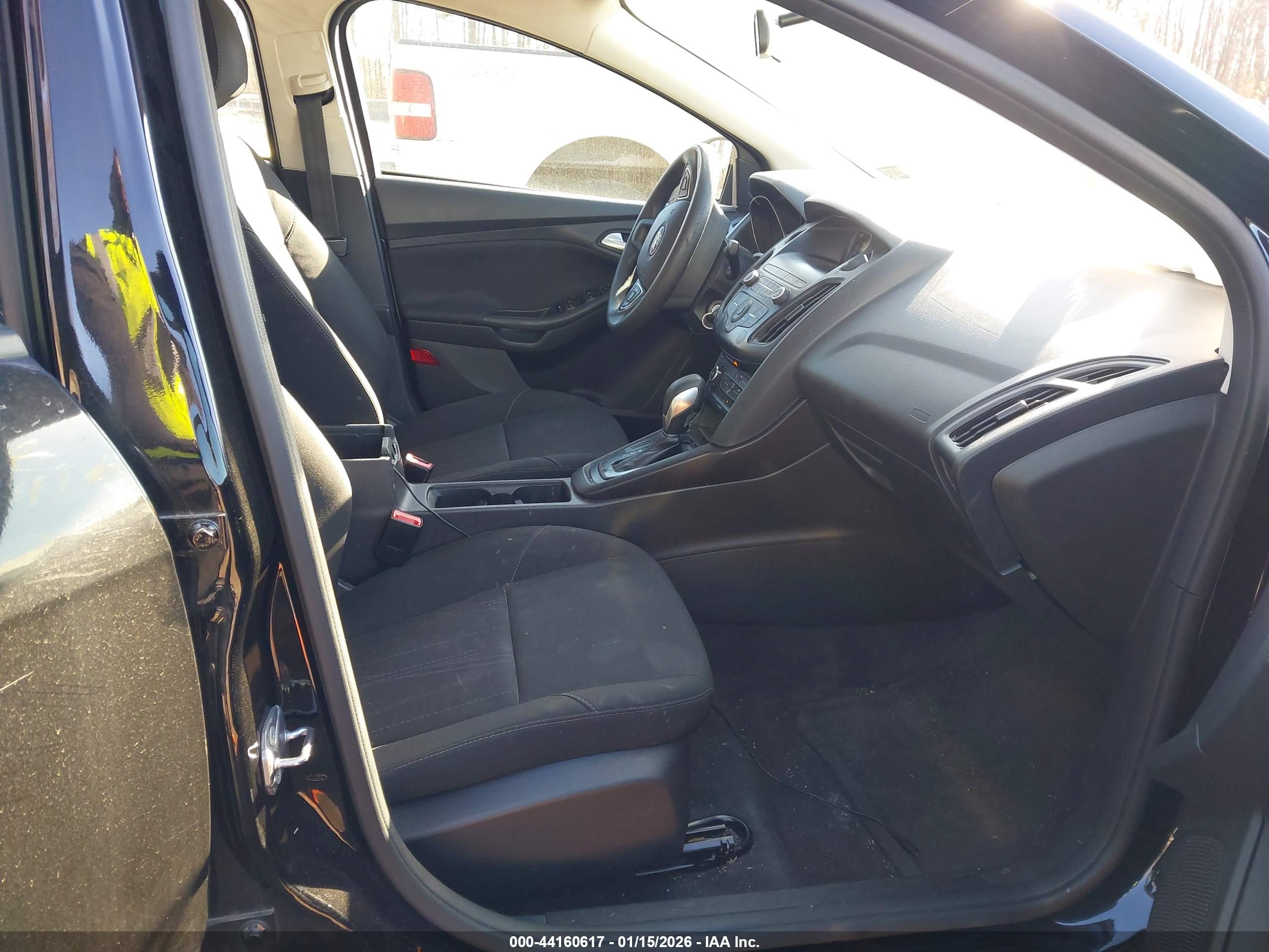 FORD FOCUS image 5
