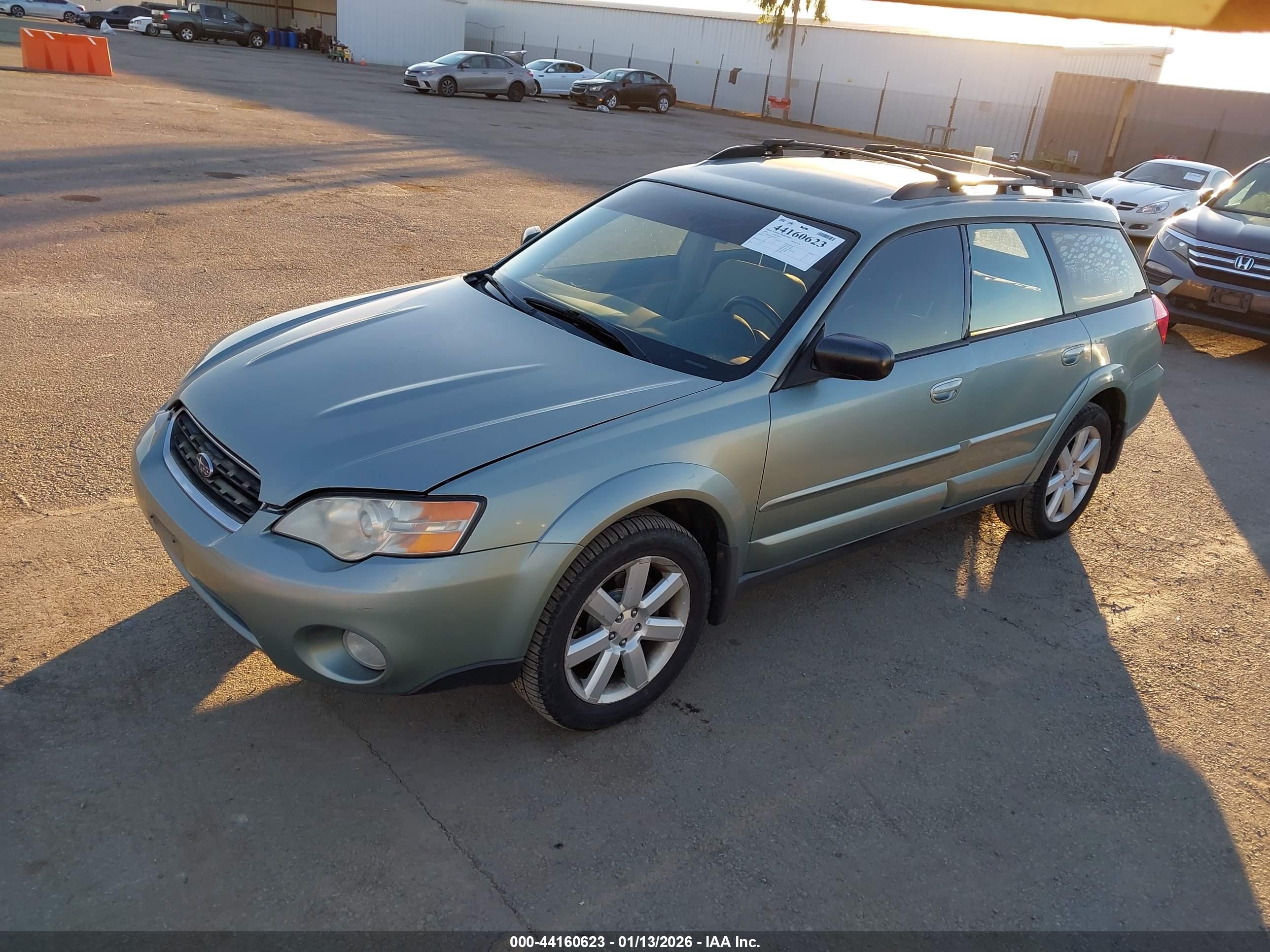 SUBARU OUTBACK image 2