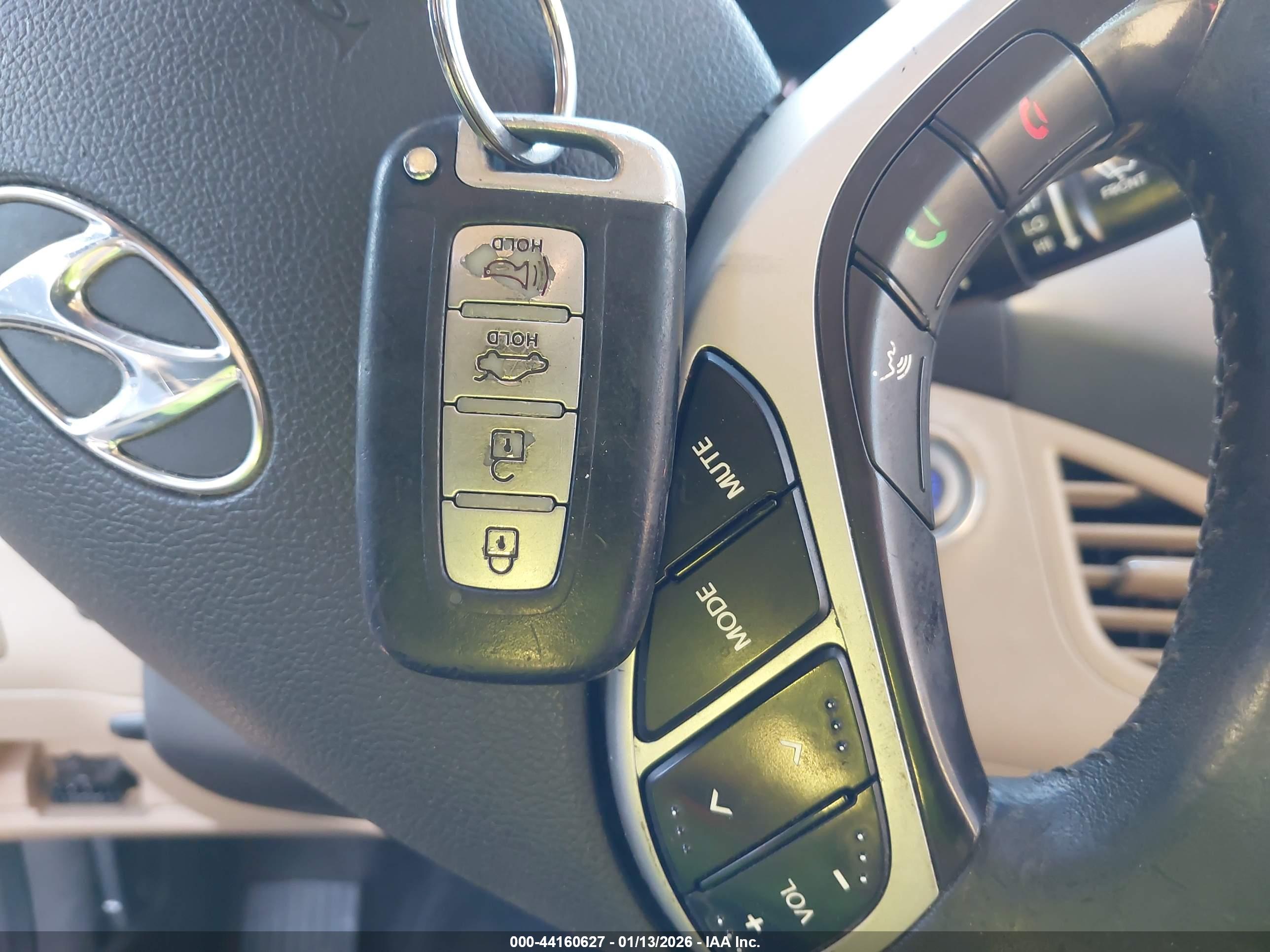 HYUNDAI ELANTRA image 11