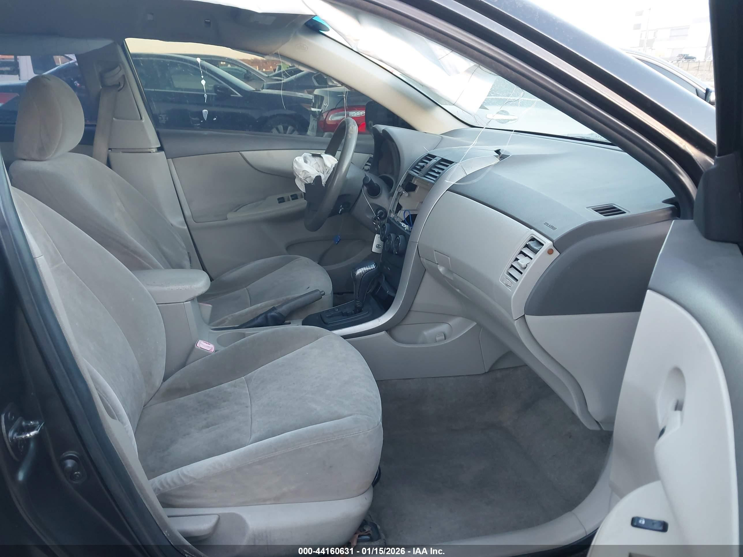 TOYOTA COROLLA image 5