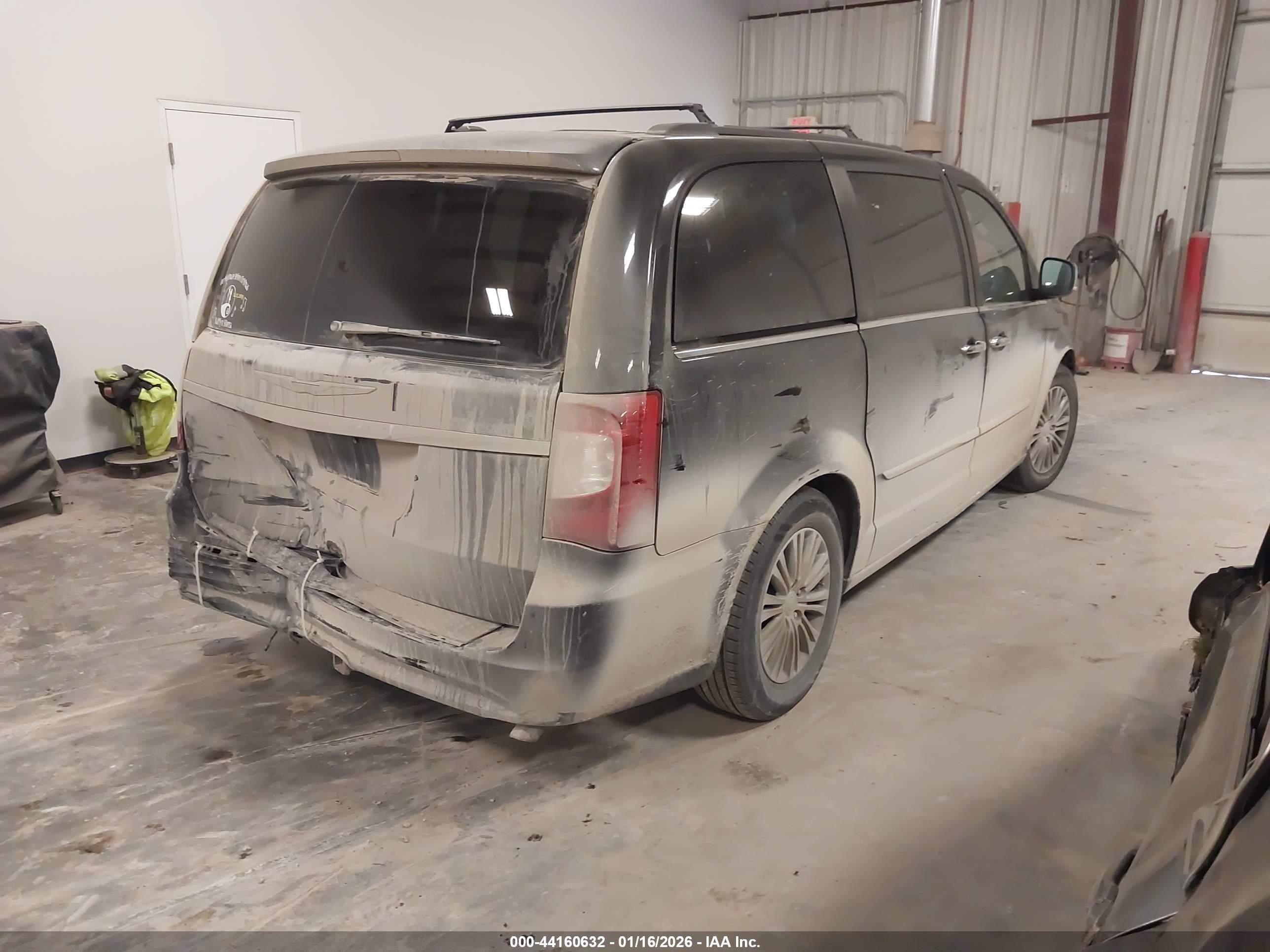CHRYSLER TOWN image 4