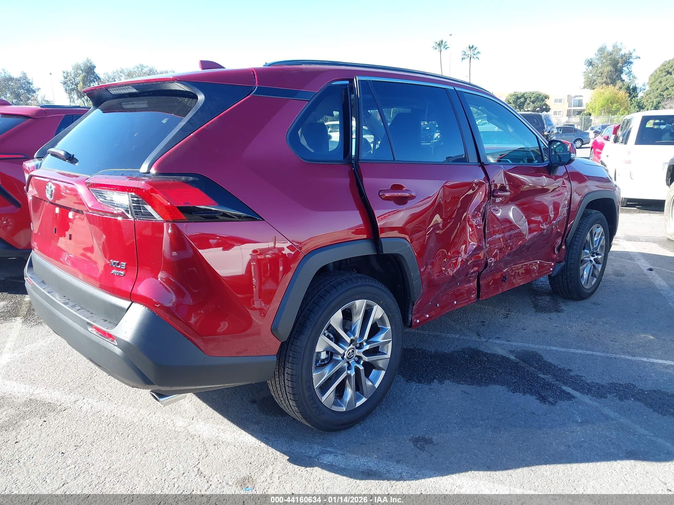 TOYOTA RAV4 image 4