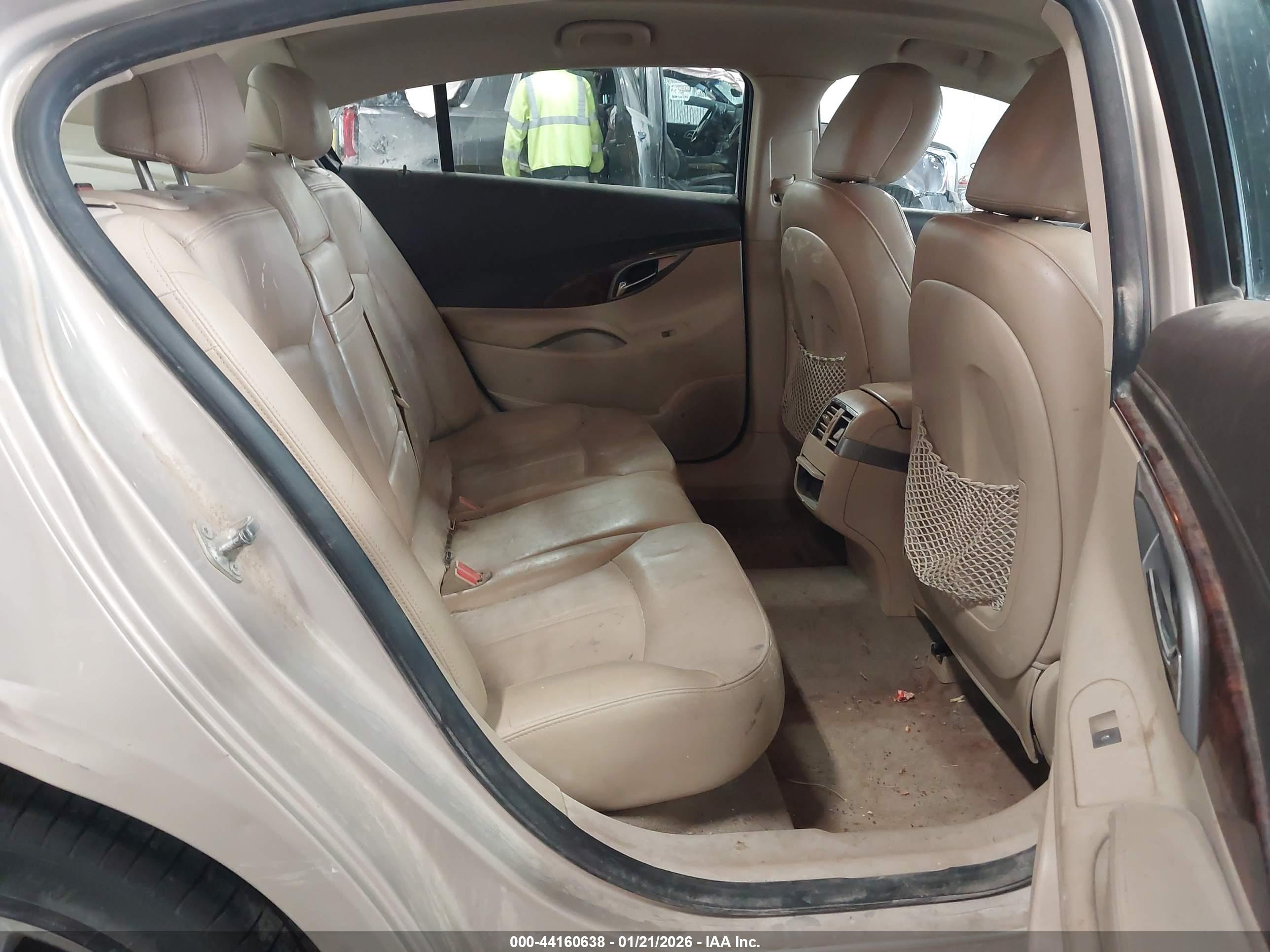 BUICK LACROSSE image 8
