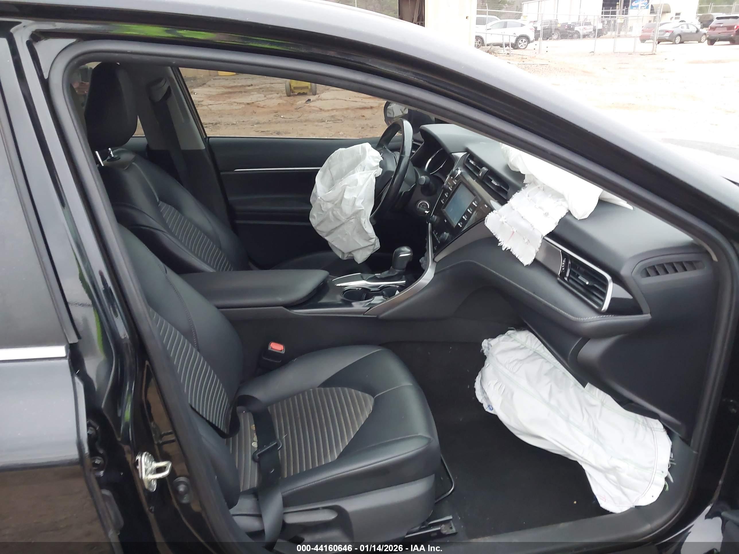 TOYOTA CAMRY image 5