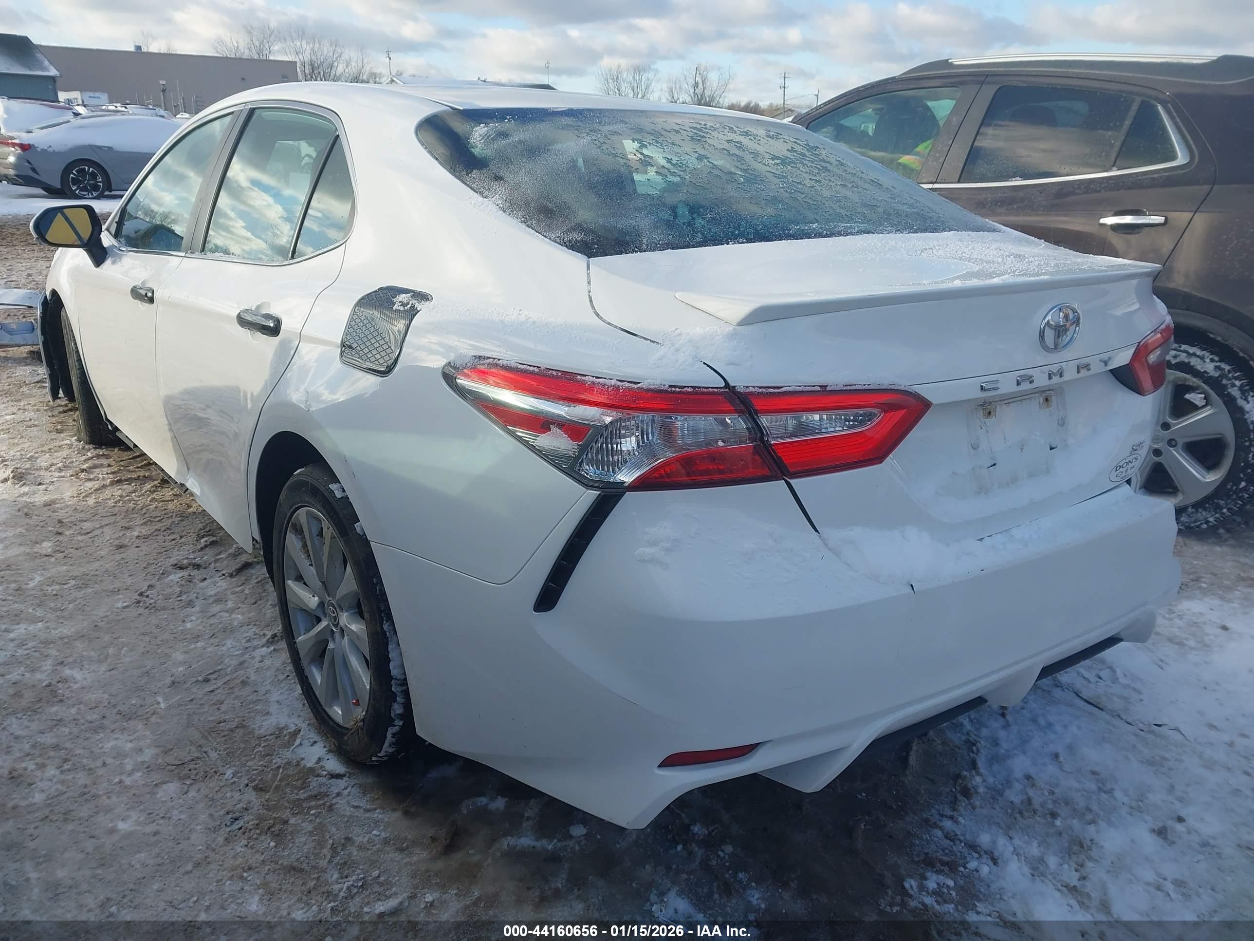TOYOTA CAMRY image 3