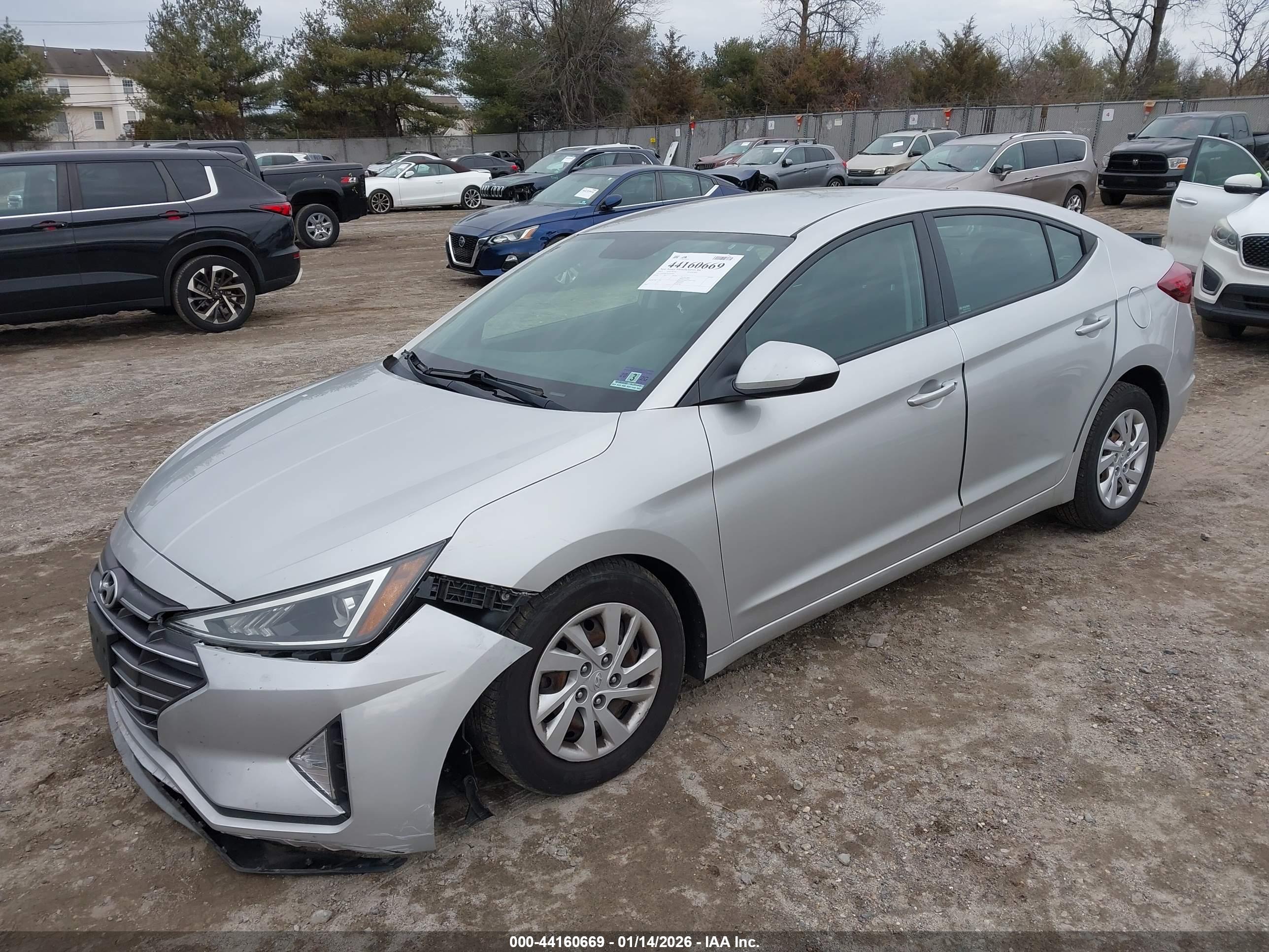 HYUNDAI ELANTRA image 2