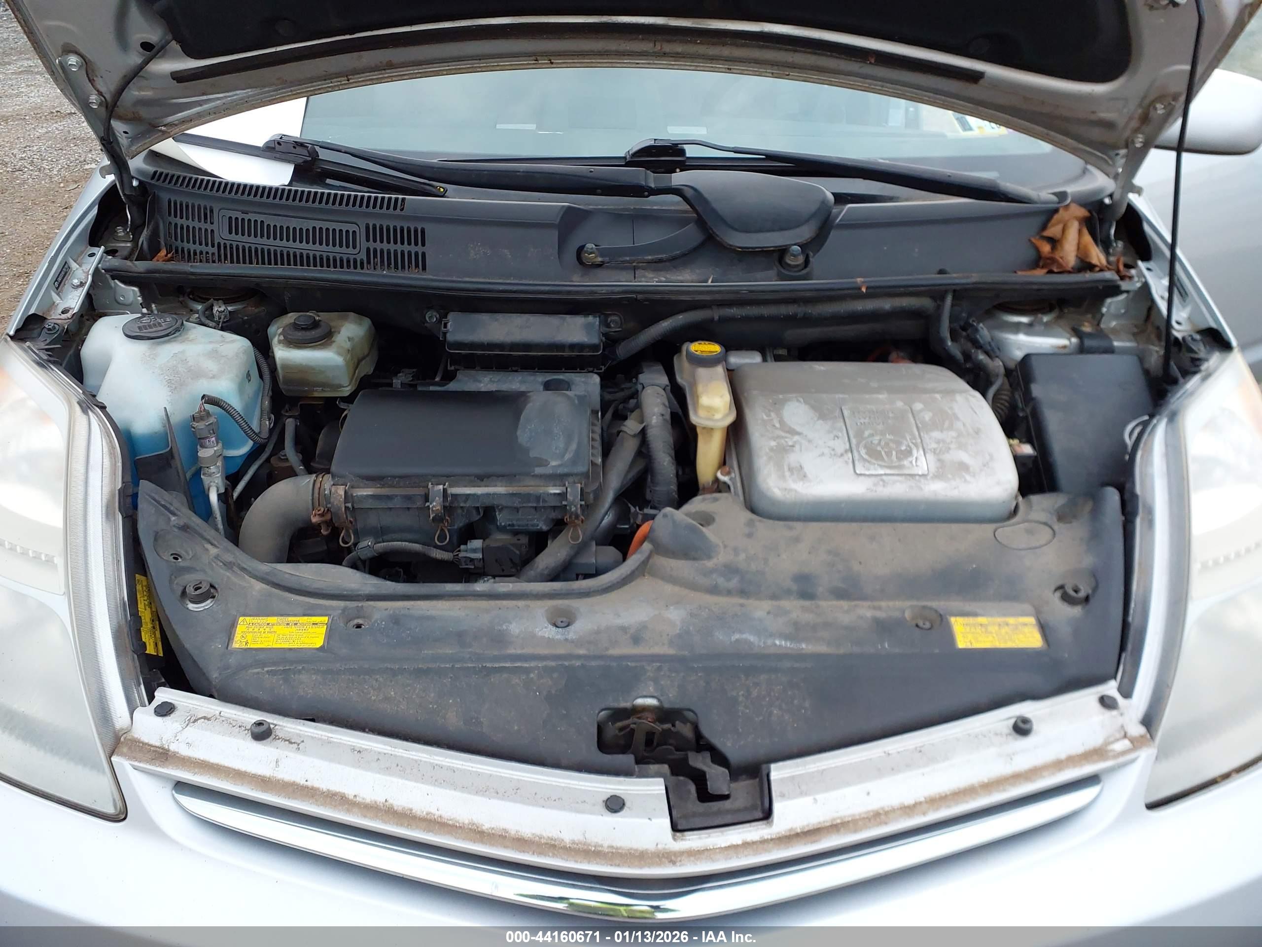 TOYOTA PRIUS image 10