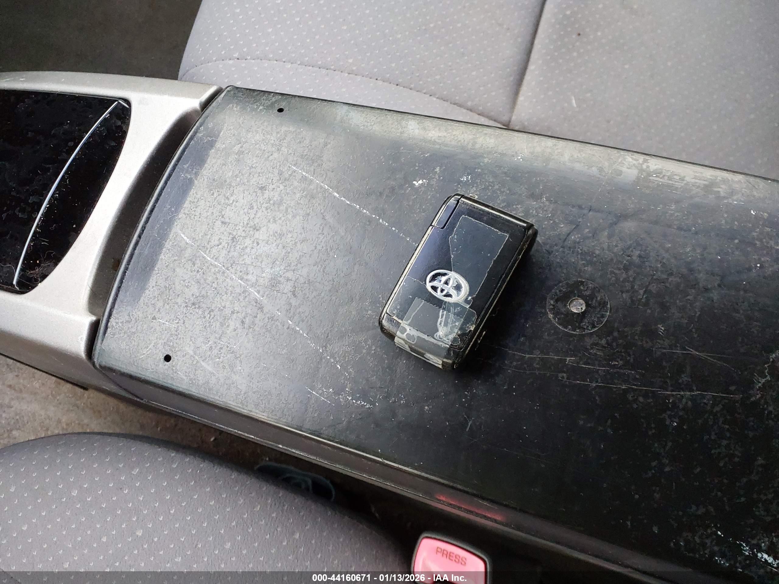 TOYOTA PRIUS image 11