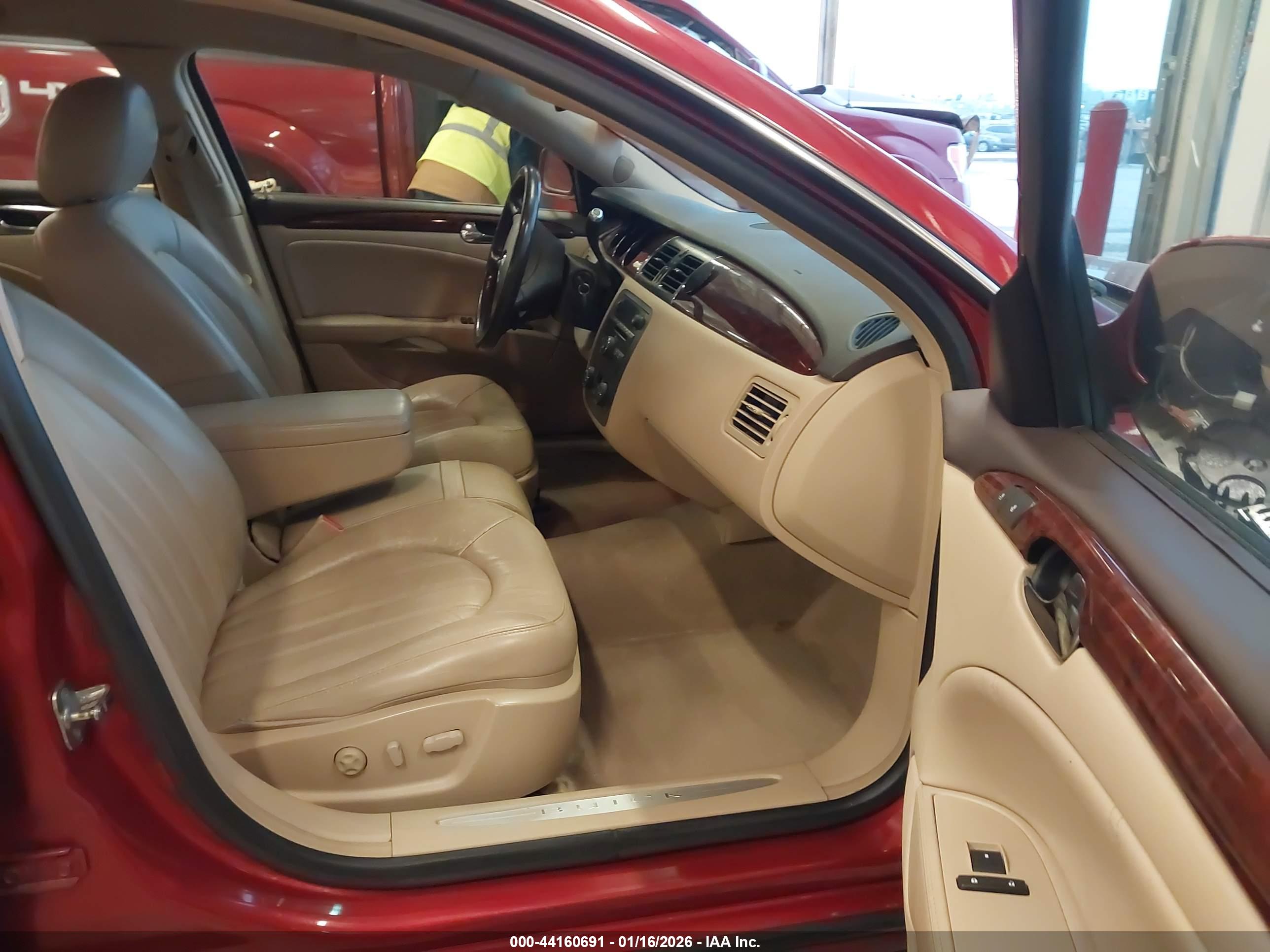 BUICK LUCERNE image 5
