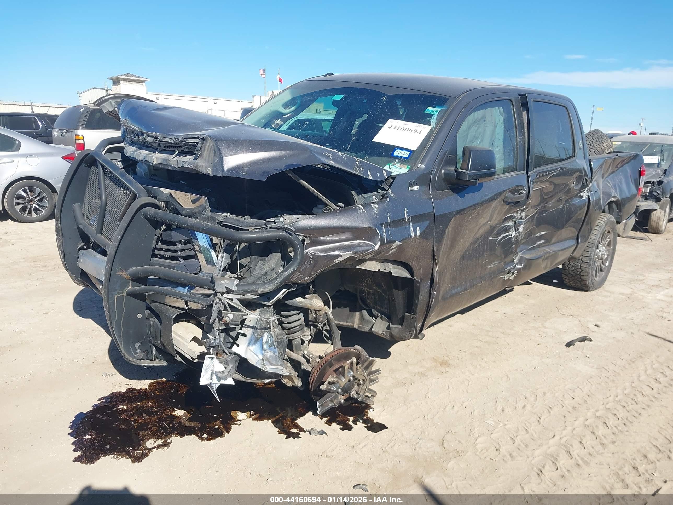 TOYOTA TUNDRA image 2