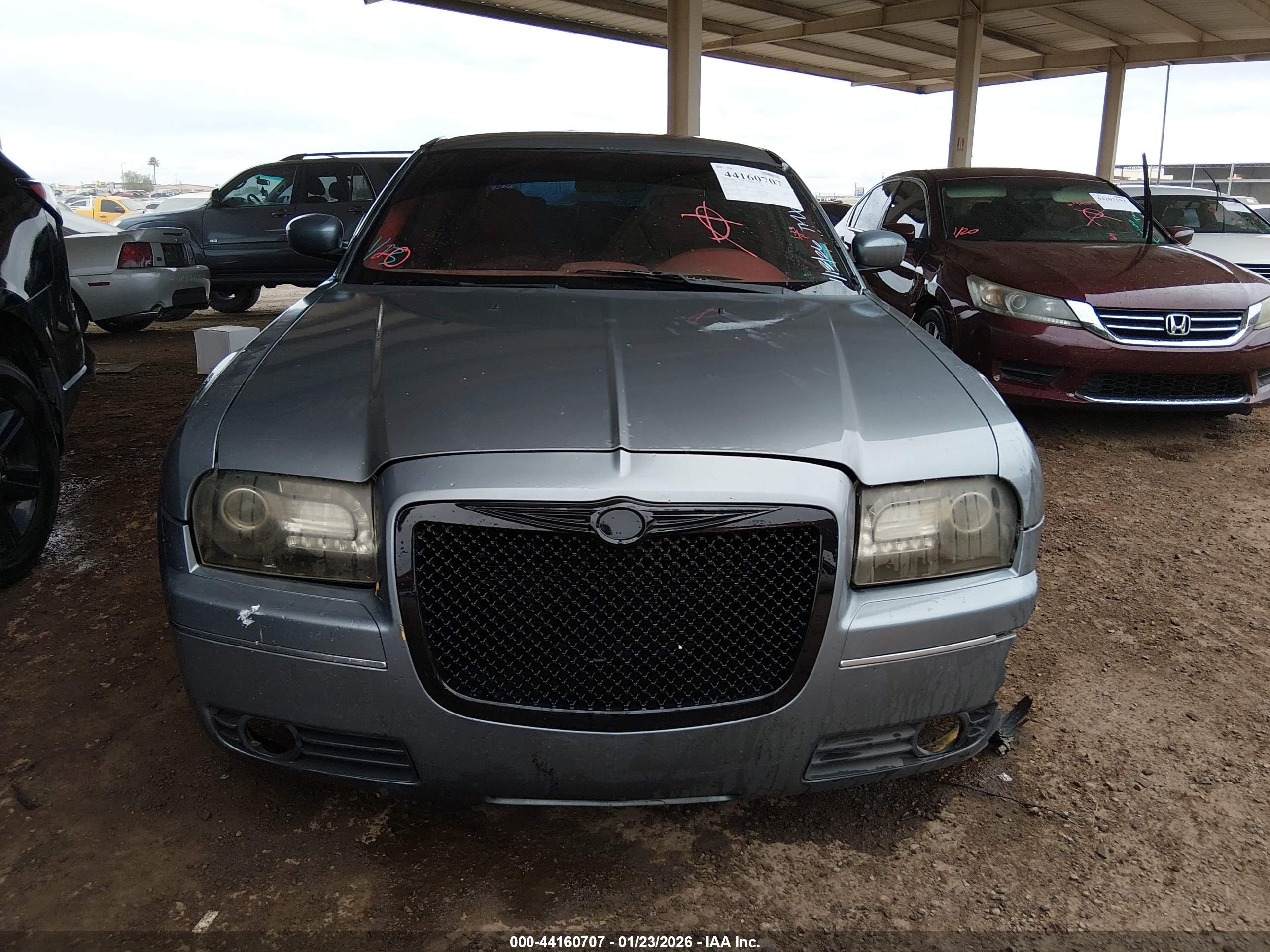 CHRYSLER 300 image 6